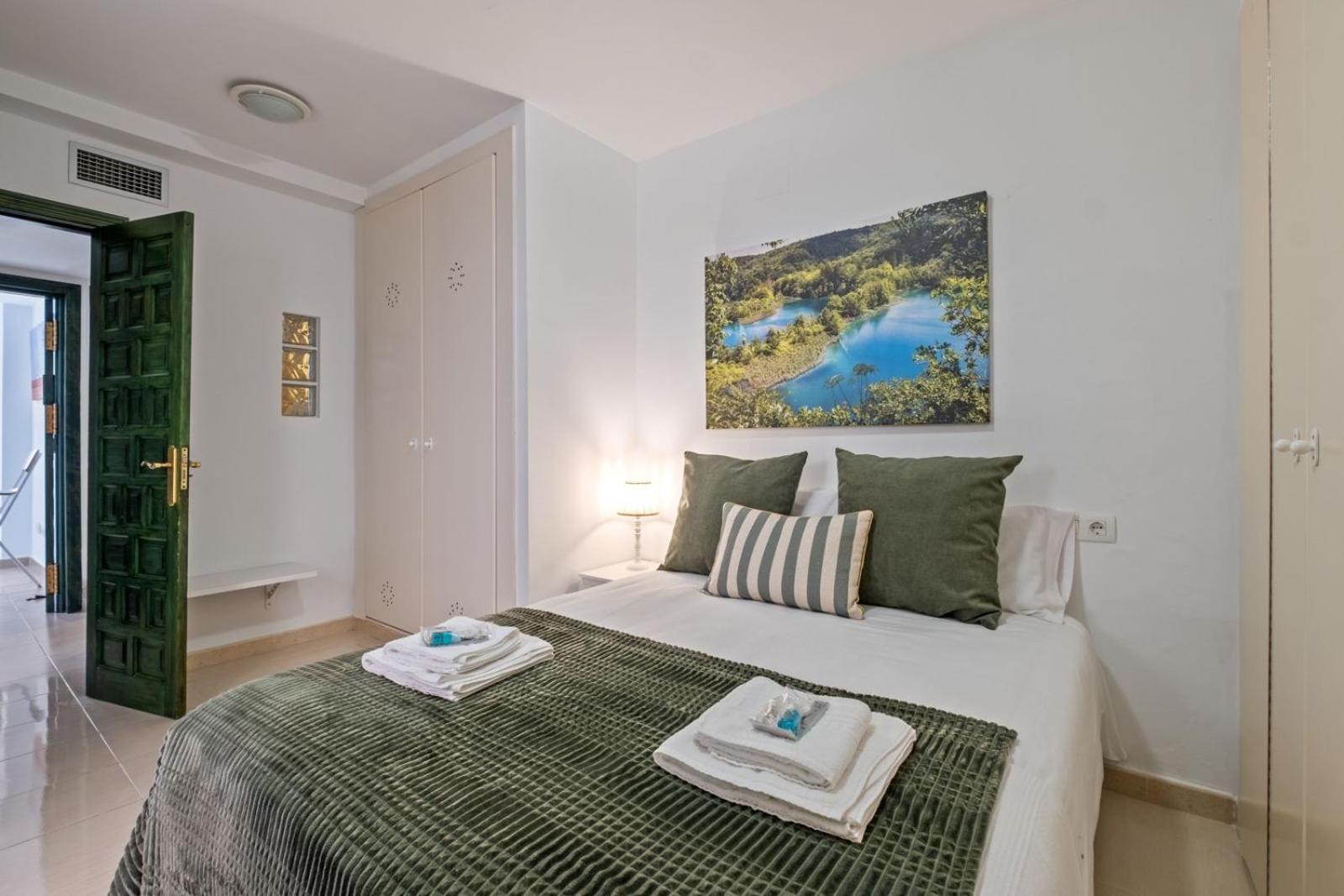 Casita En Pedregalejo Con Terraza 19b * Málaga