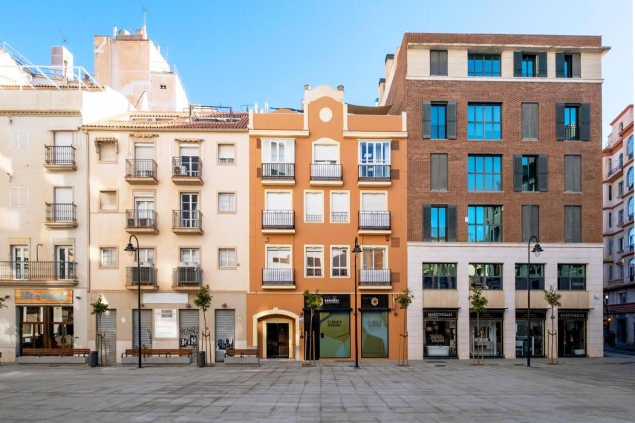 Amplio Piso En Atarazanas Malaga
