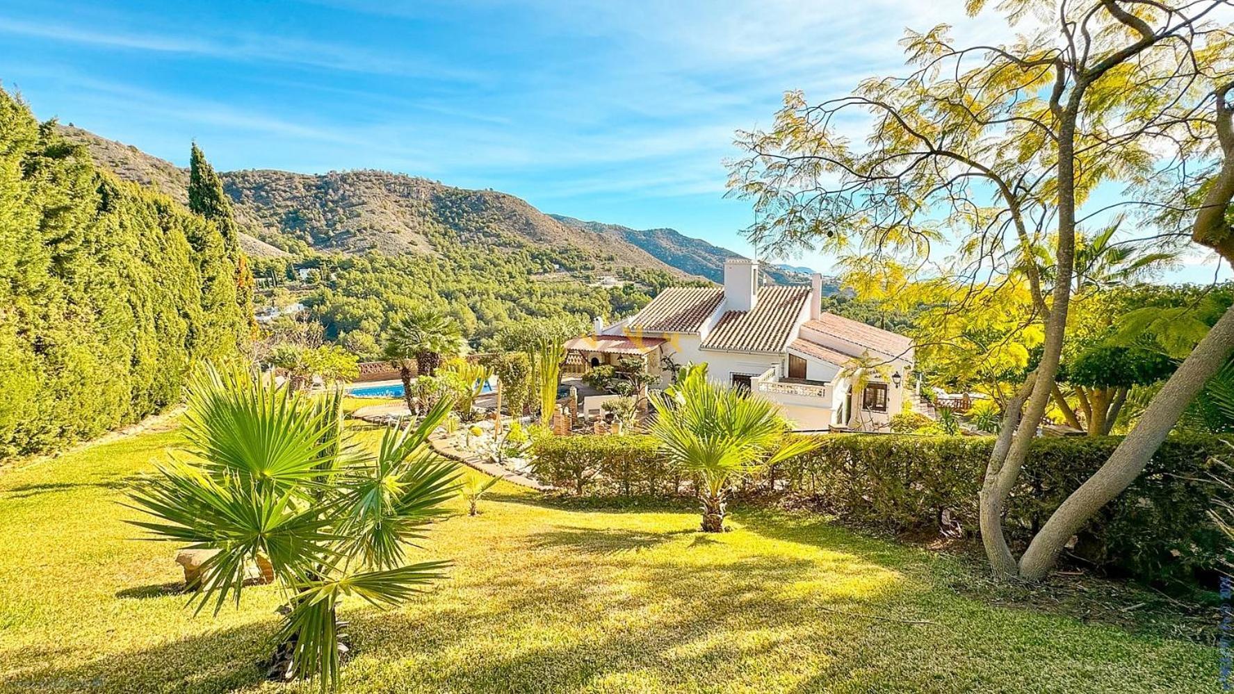 Hazilla De Raya Villa Malaga