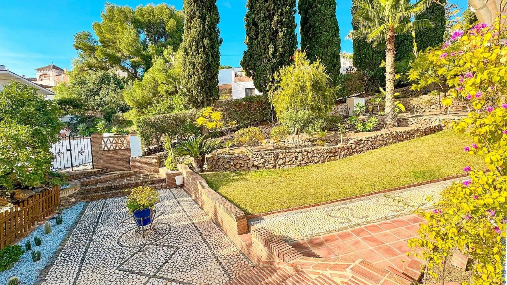 Hazilla De Raya Malaga