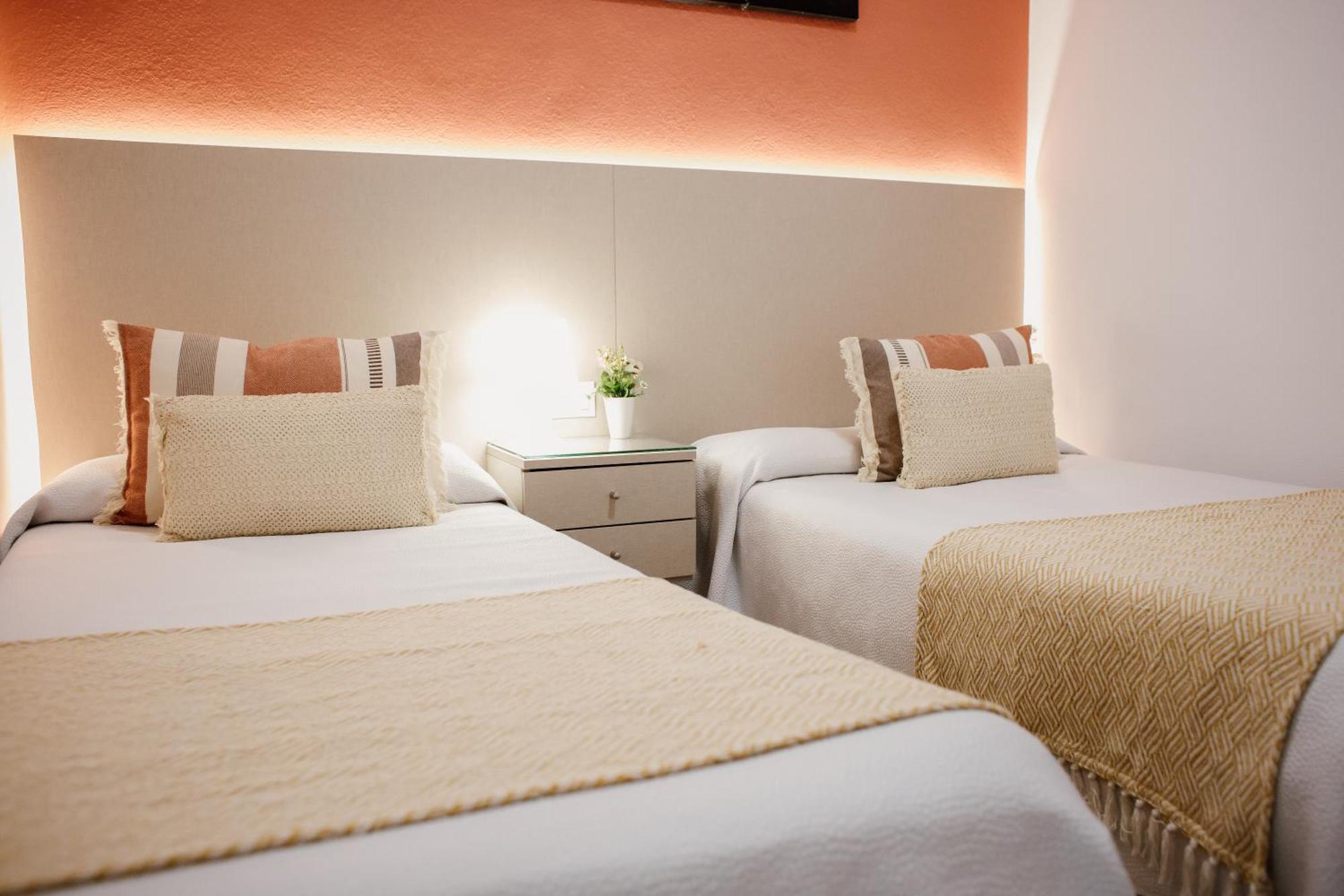 Apartamentos Turisticos Mastil 16 Guest house