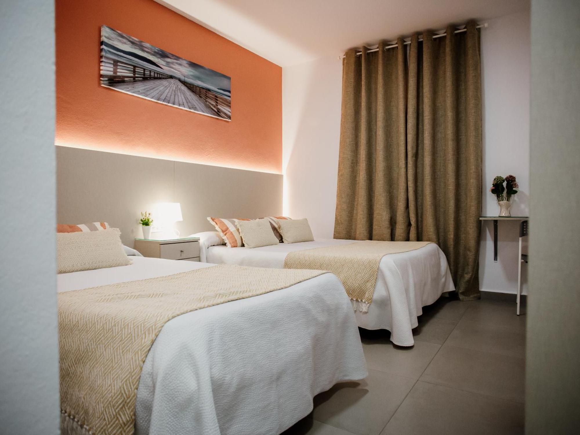 Apartamentos Turisticos Mastil 16 Guest house