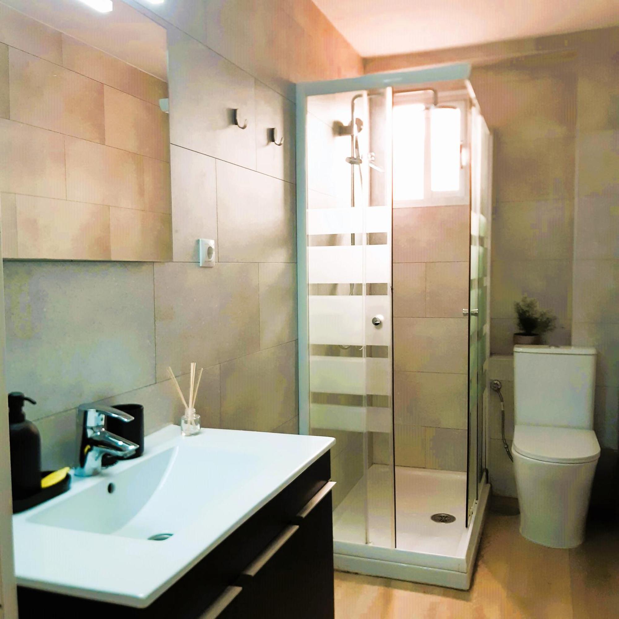 Montes De Oca Apartment *