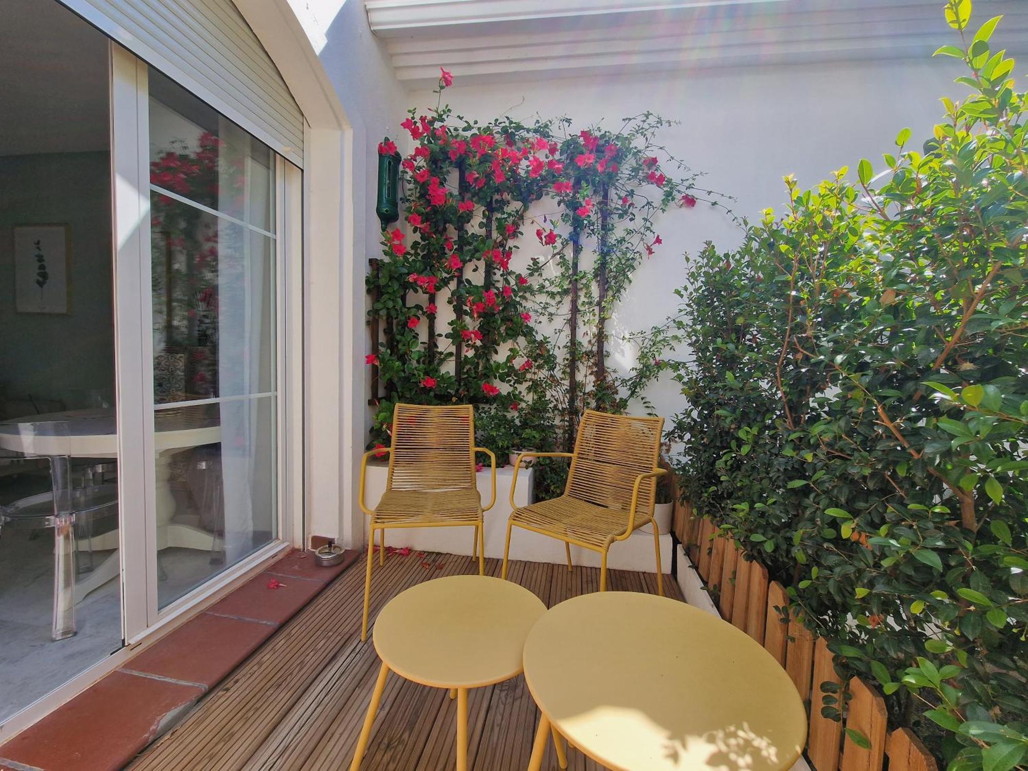 Sun & Palms - Cozy Flat In Quiet Neighbourhood With A Great Pool Area *