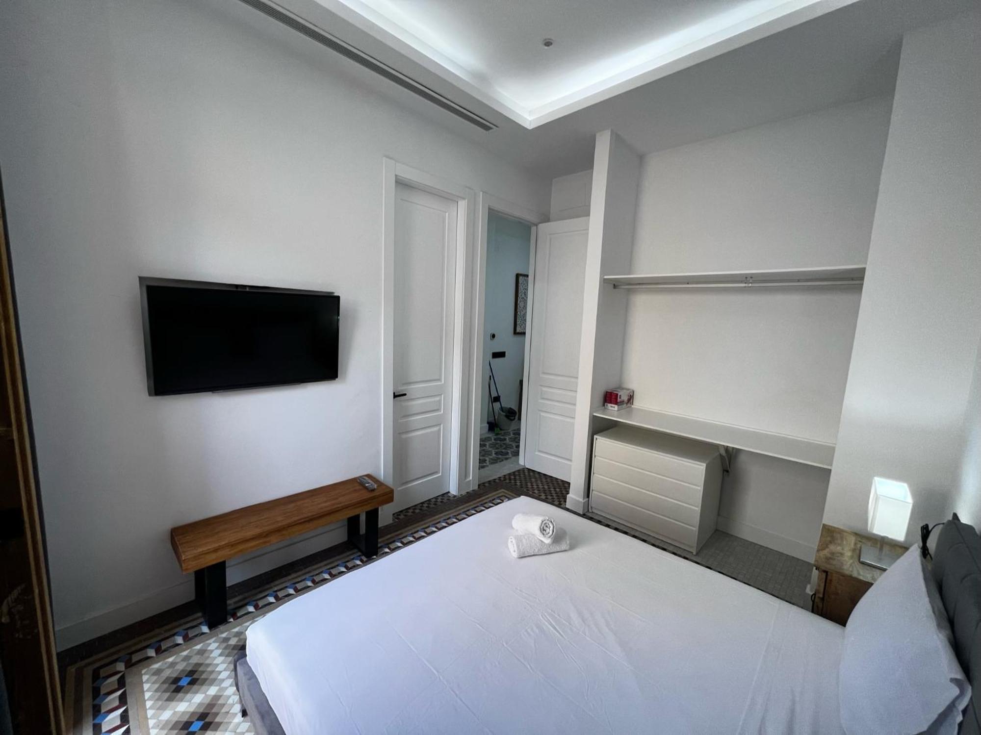 Grand Larios Apartment