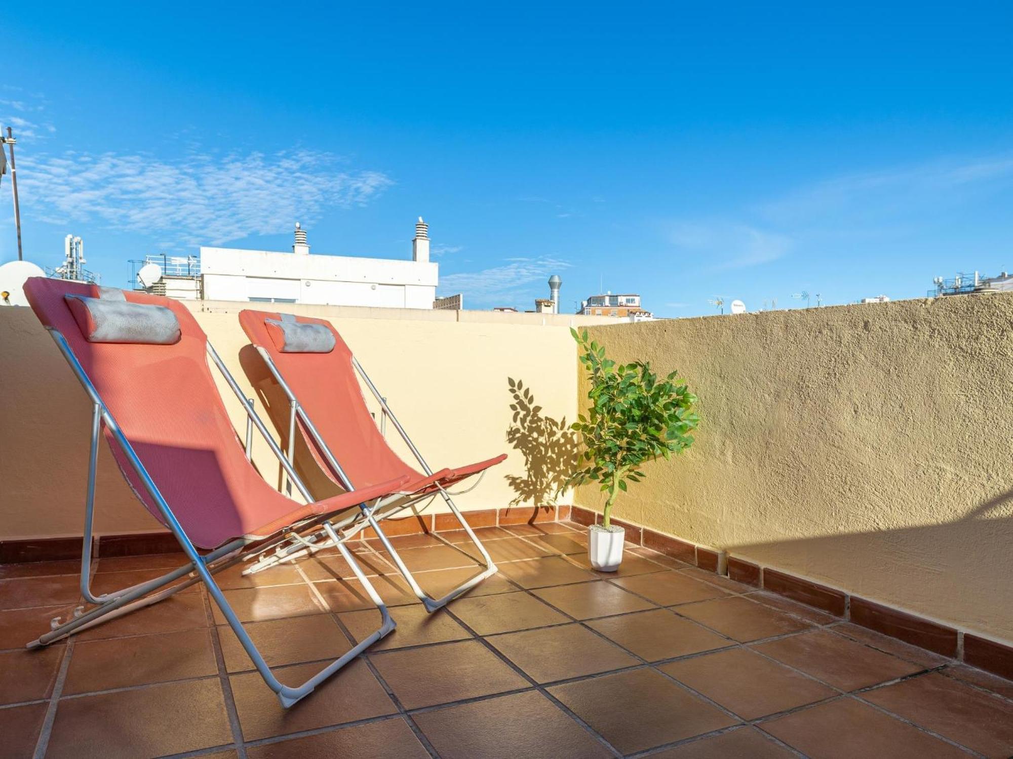 H2m Lazcano With Sunny Terrace In Old Town *