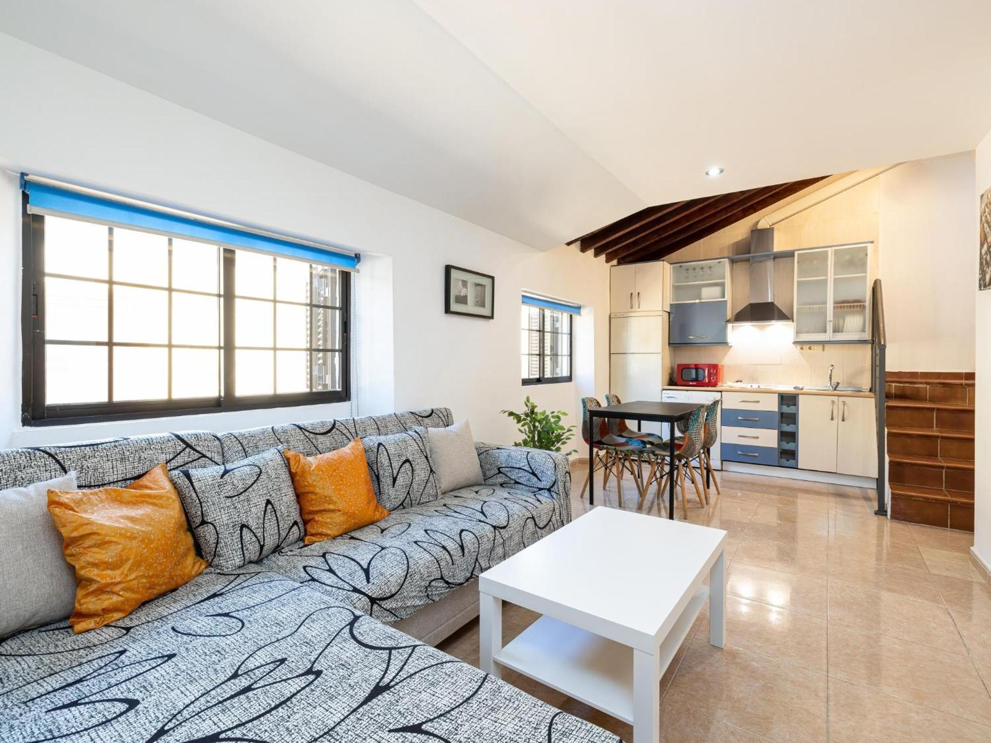H2m Lazcano With Sunny Terrace In Old Town Apartment