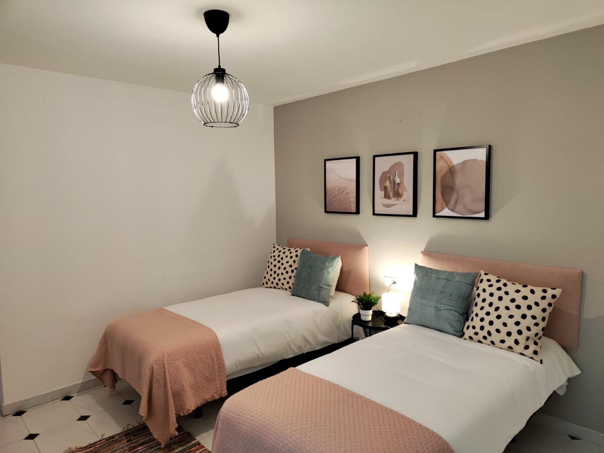 Wintowinrentals Your Steps From The Center Apartment *