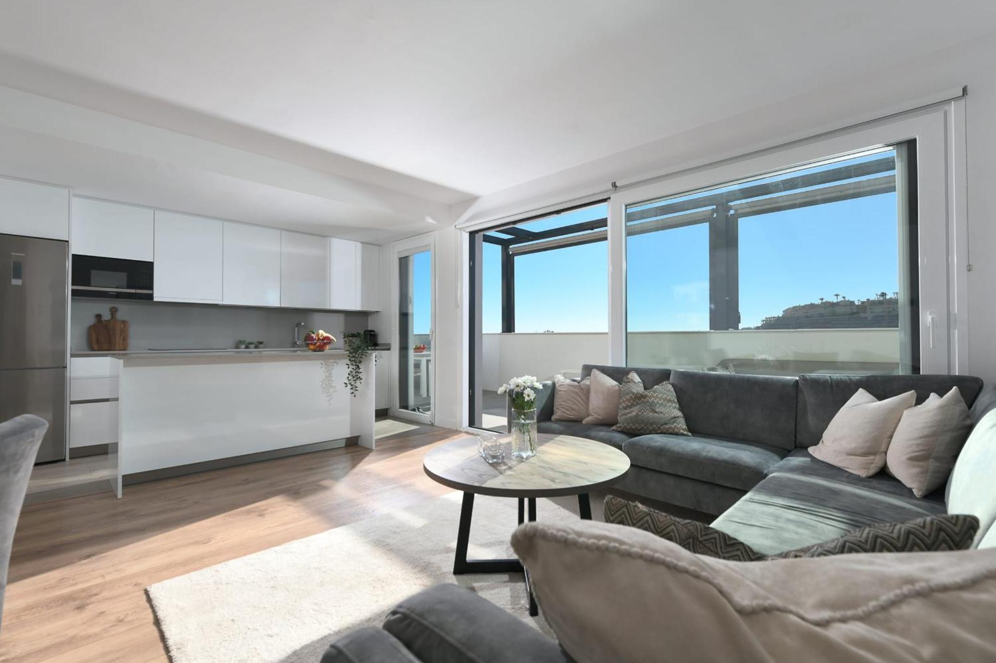 Amazing 3 Bedroom Penthouse With Private Pool In Cala Serena - La Cala Malaga