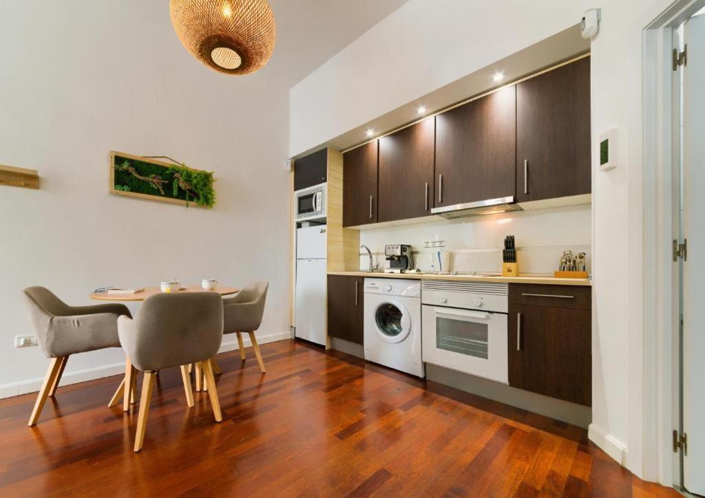 Apartments Holidays2Malaga City Center Malaga