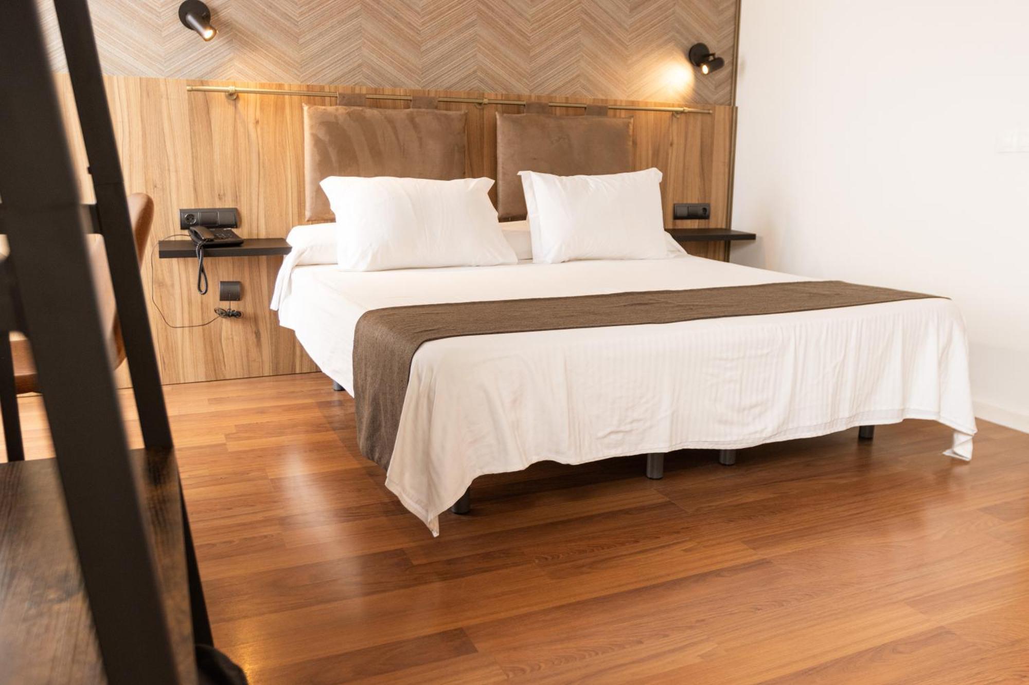 Hotel Gce 2*