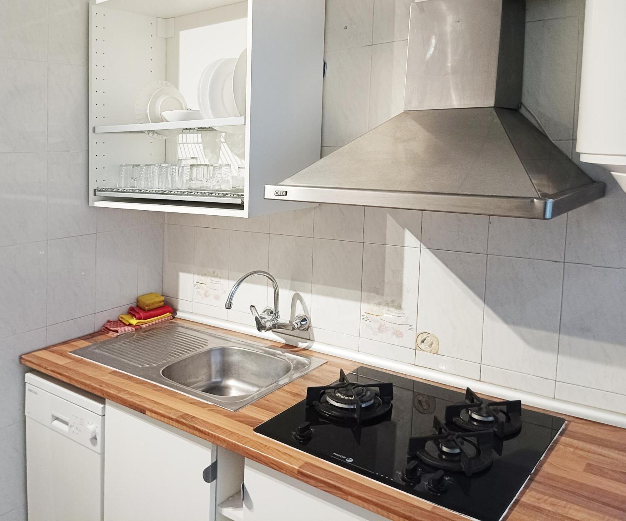 Homestay En Compartido Delicias Cerca Del Mar, Aeropuerto, Ave Y Metro *