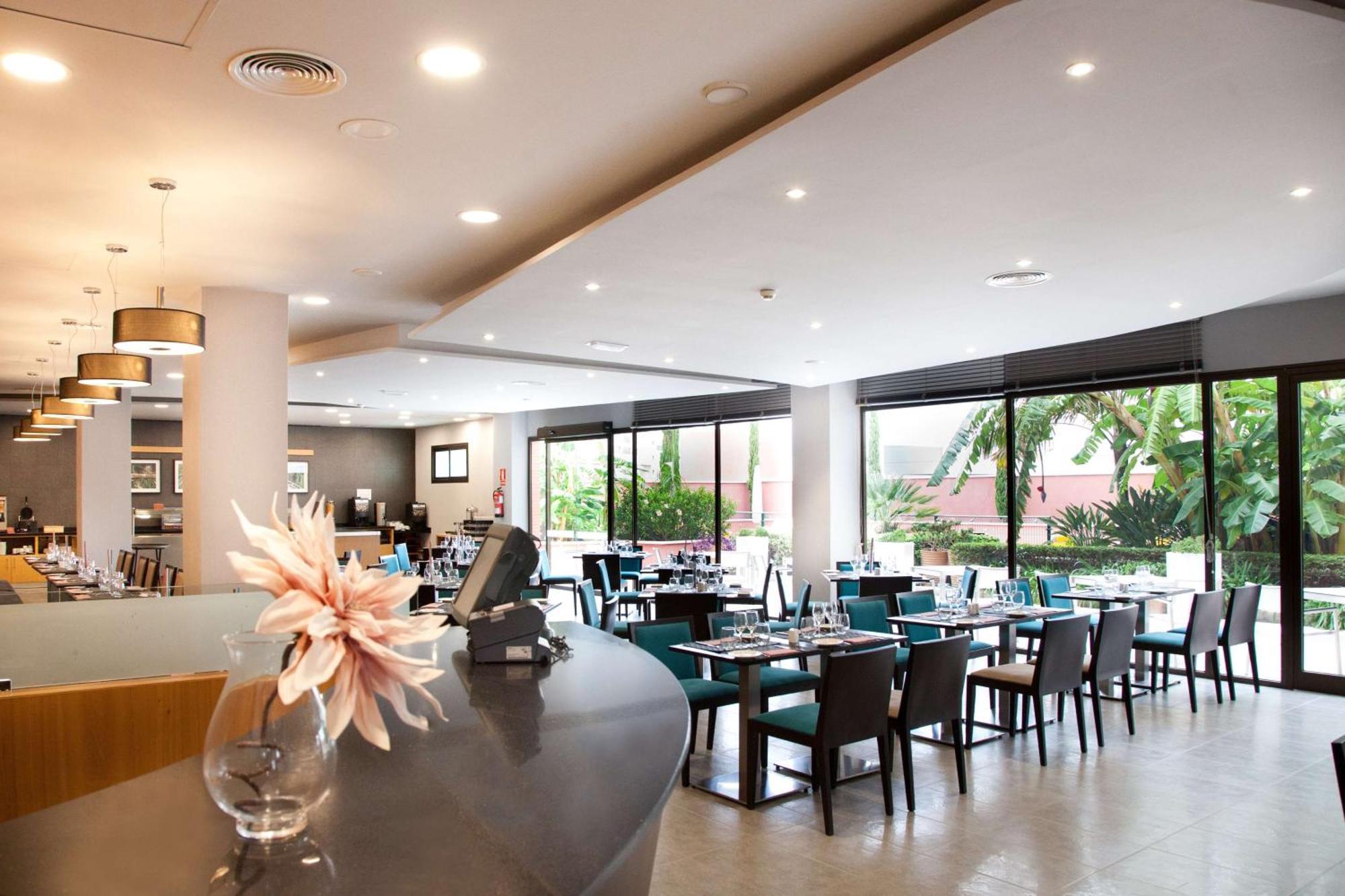 Hilton Garden 4*