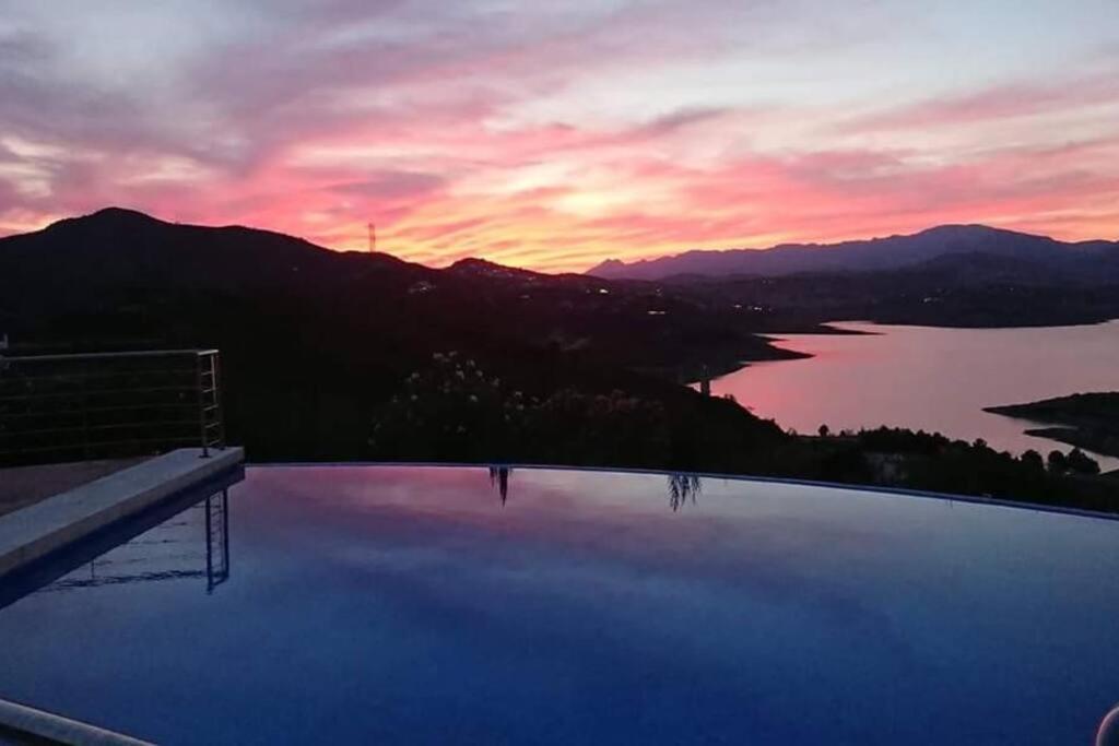 Adelfas, Piscina Infinity Málaga