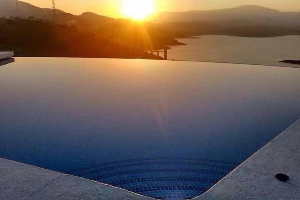 Adelfas, Piscina Infinity Сasa de vacaciones Málaga