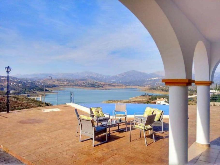 Adelfas, Piscina Infinity Сasa de vacaciones *