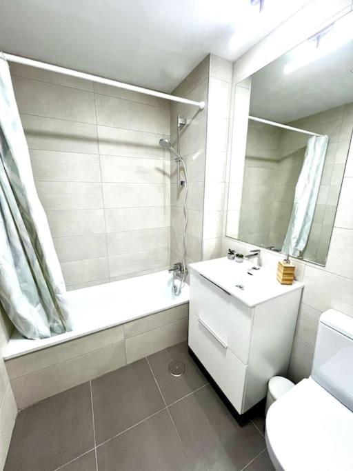 Teatinos Premium Nuevo Con Piscina * Málaga