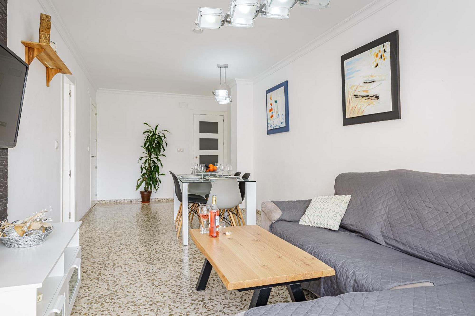 Apartamento Piso Amplio Cerca Del Centro De Capital *