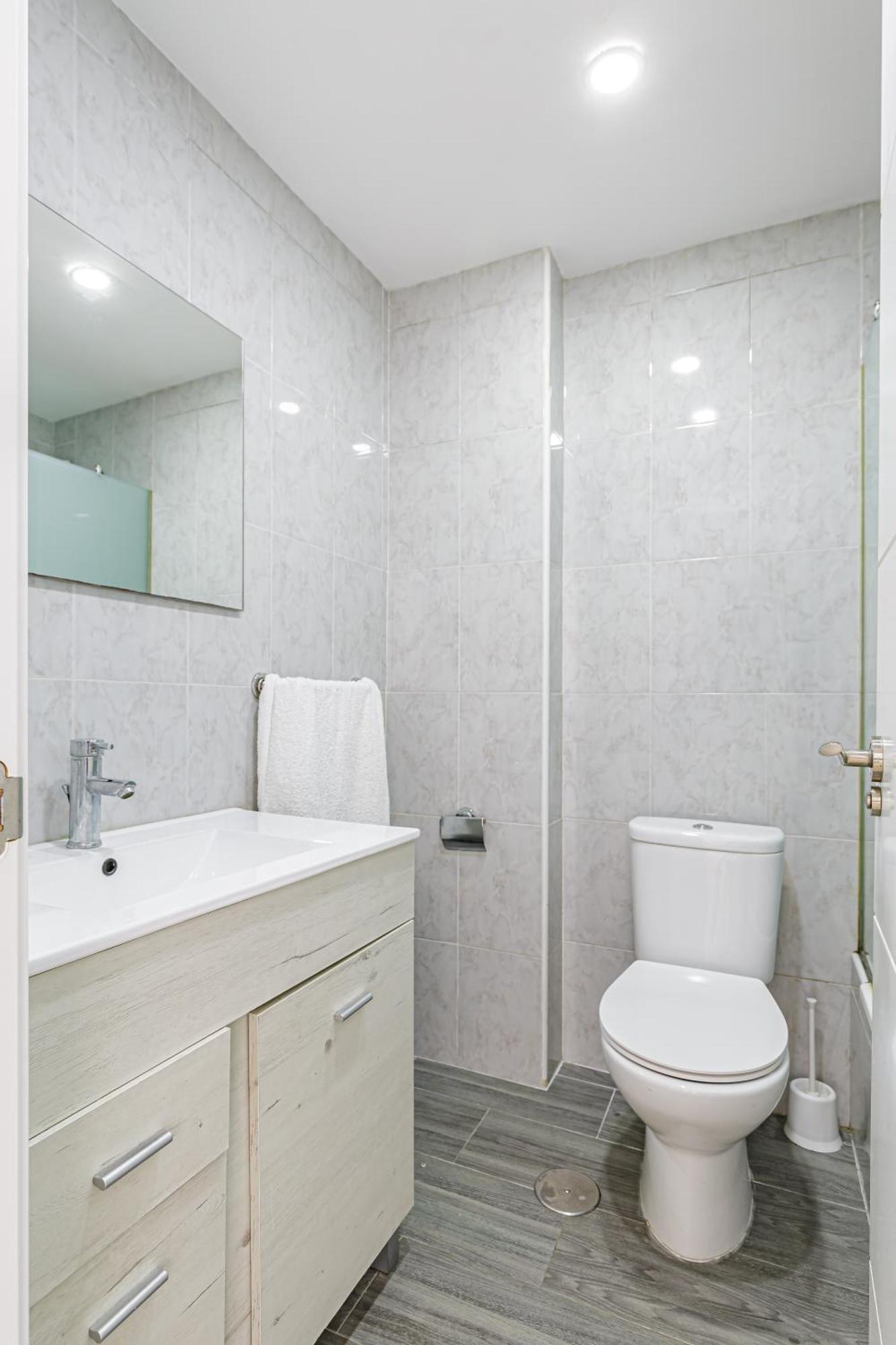 Piso Amplio Cerca Del Centro De Capital Apartamento