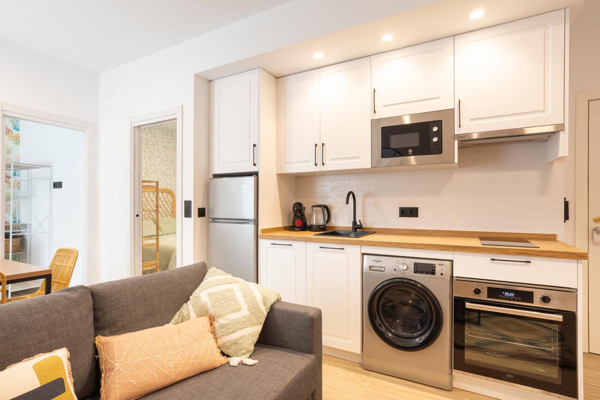 Ii Cozy & Modern Ayr Malaga