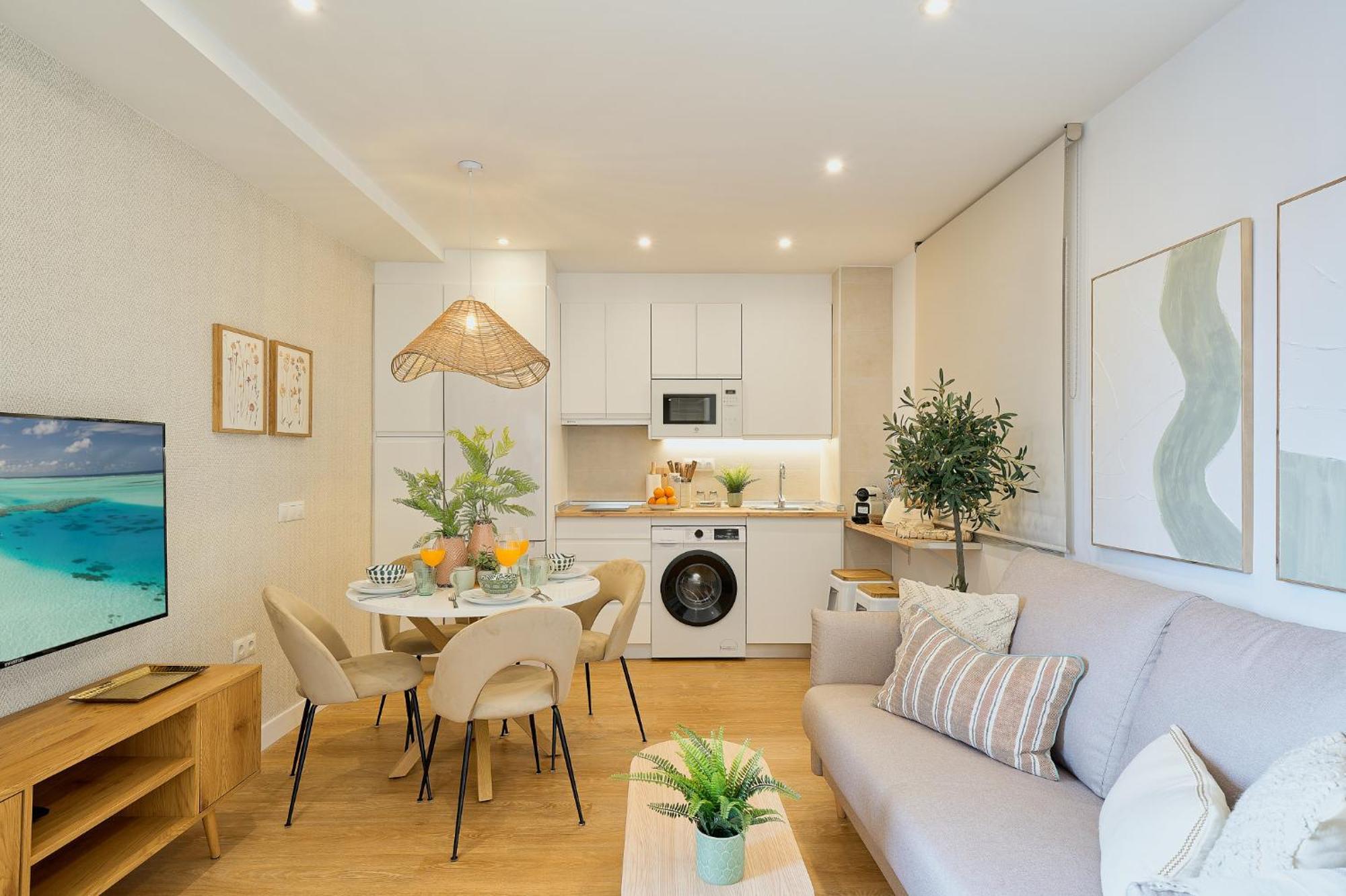 Apartment Mirage By Lovely
