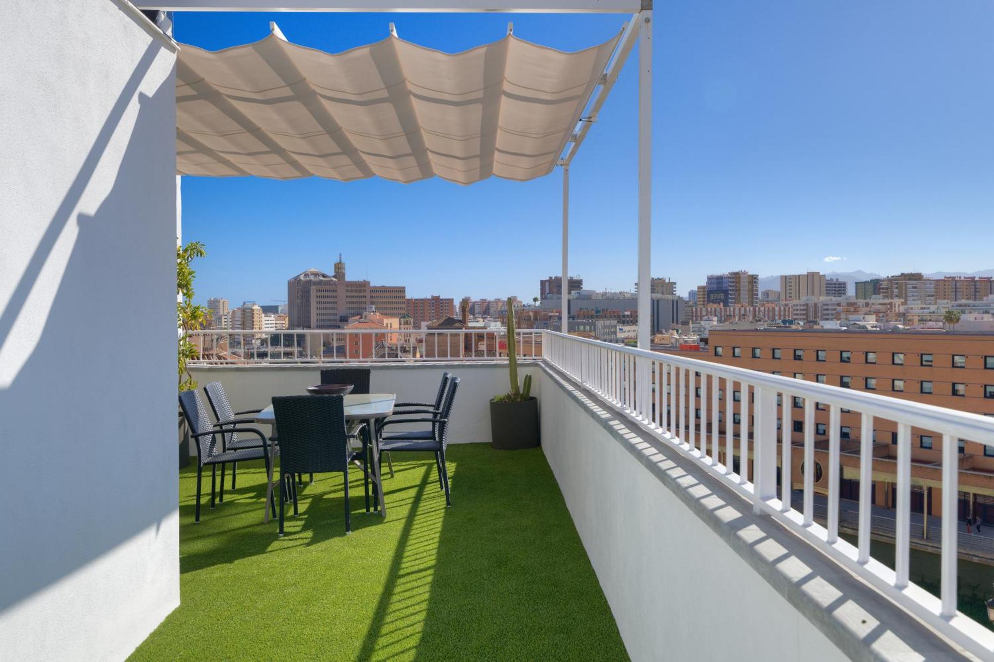 Penthouse Tribuna Center By Seric Malaga