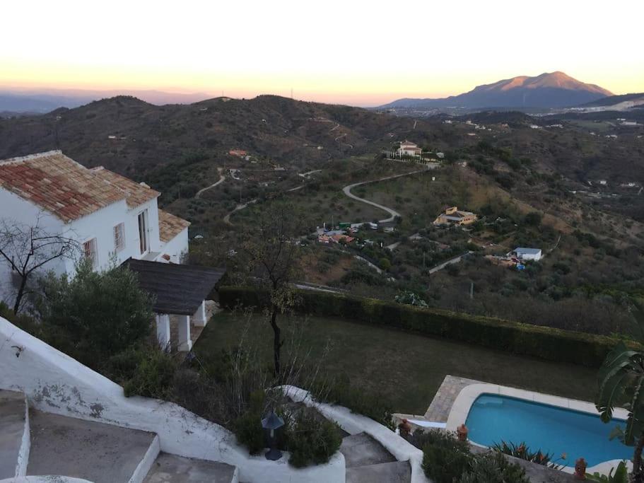 Charming Spanish In Beautiful Nature Villa Malaga
