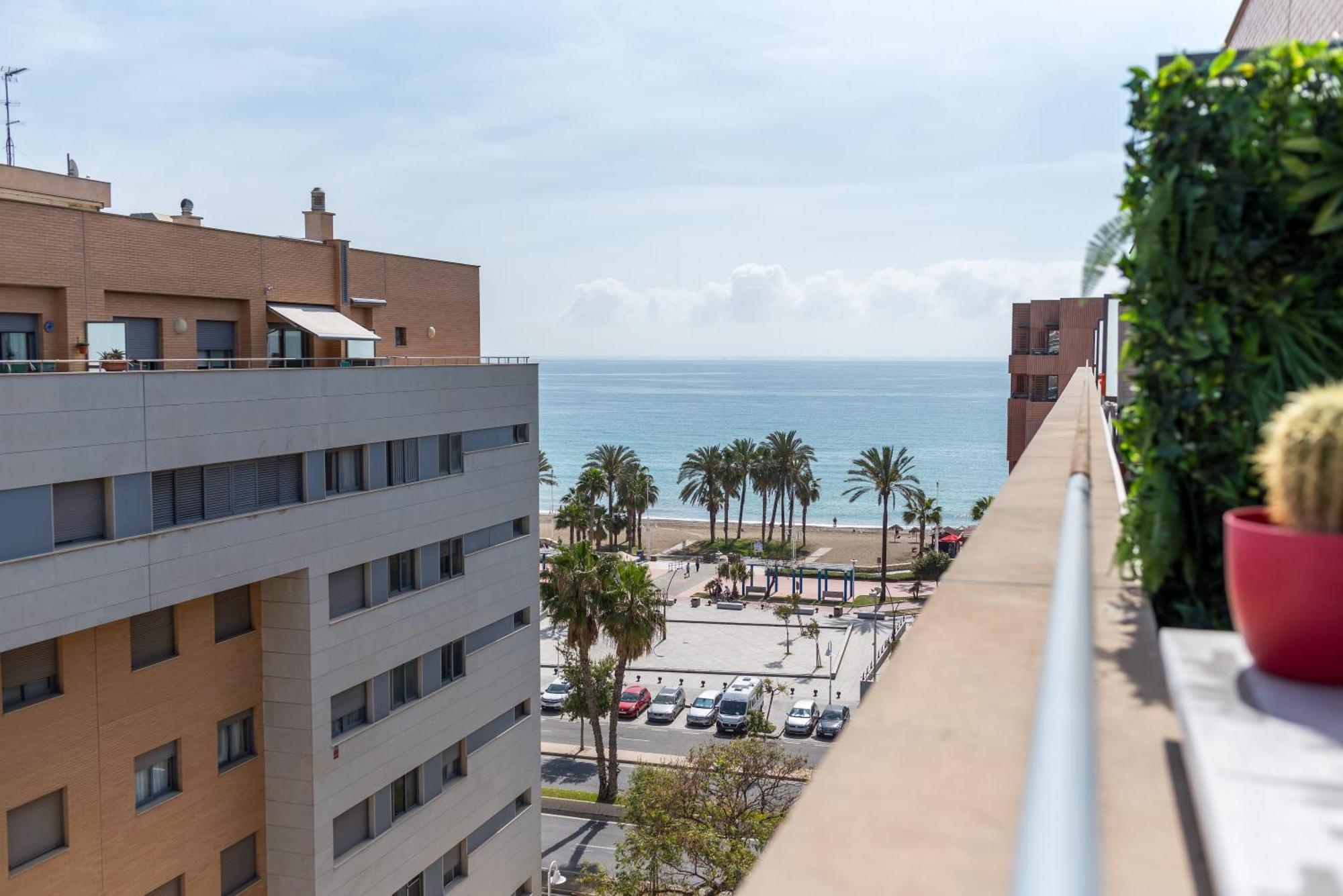 Apartamento ático Con Terraza Y Vistas, Parking Gratuito Málaga