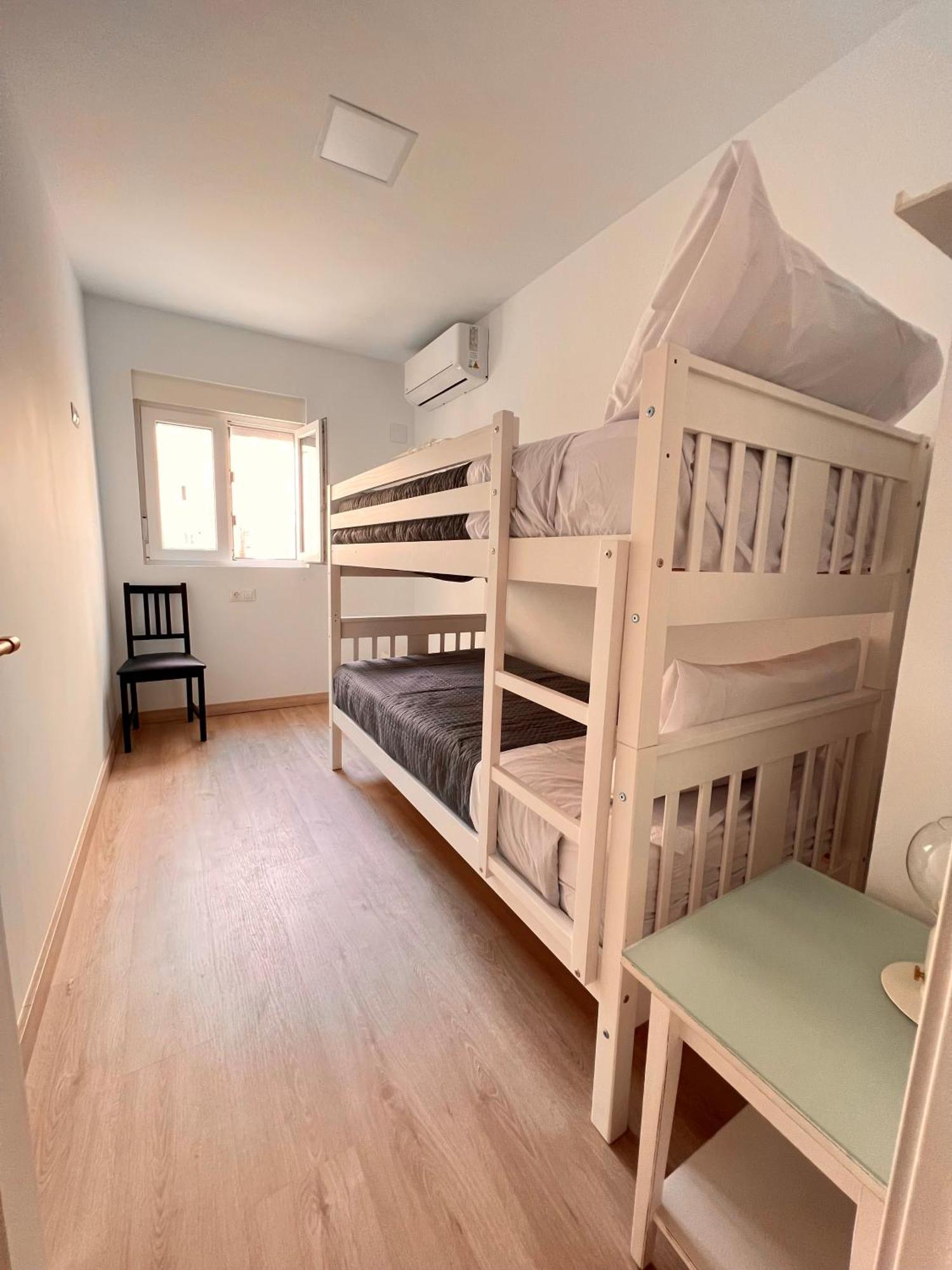 Apartamento Gran Ritz Grupos Y Familias Terraza Y Parking Doble Málaga