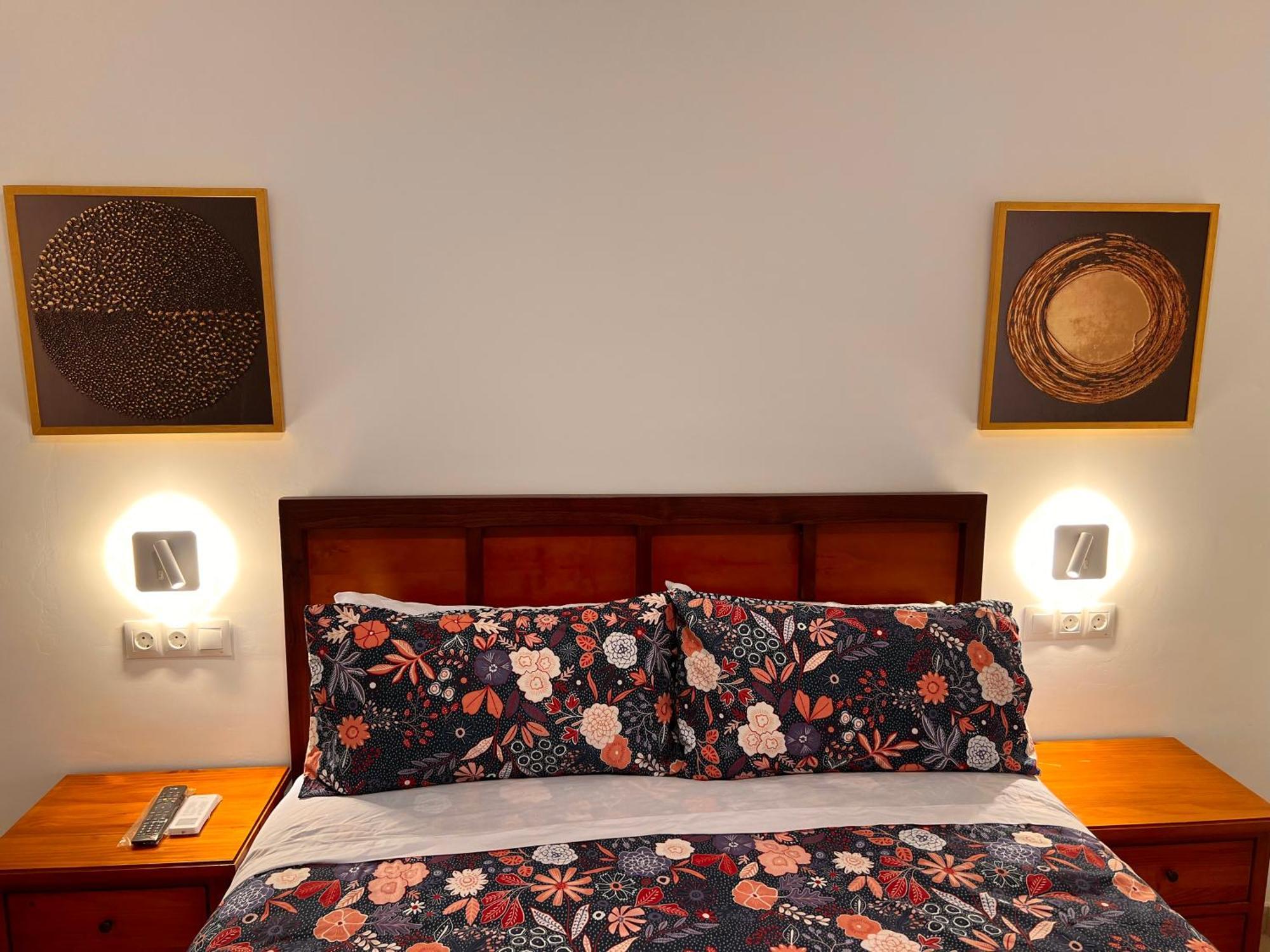 Gran Ritz Grupos Y Familias Terraza Y Parking Doble Apartamento Málaga