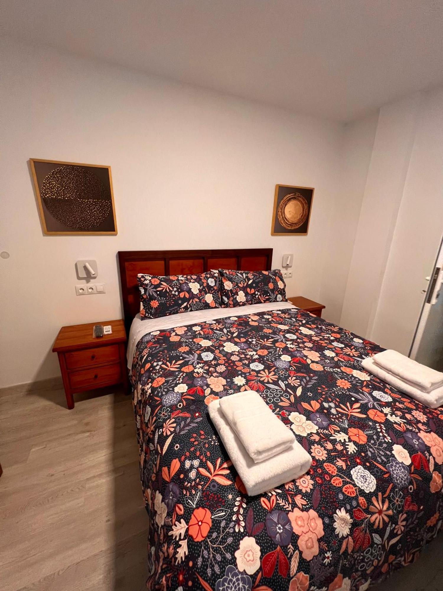 Gran Ritz Grupos Y Familias Terraza Y Parking Doble Apartamento Málaga
