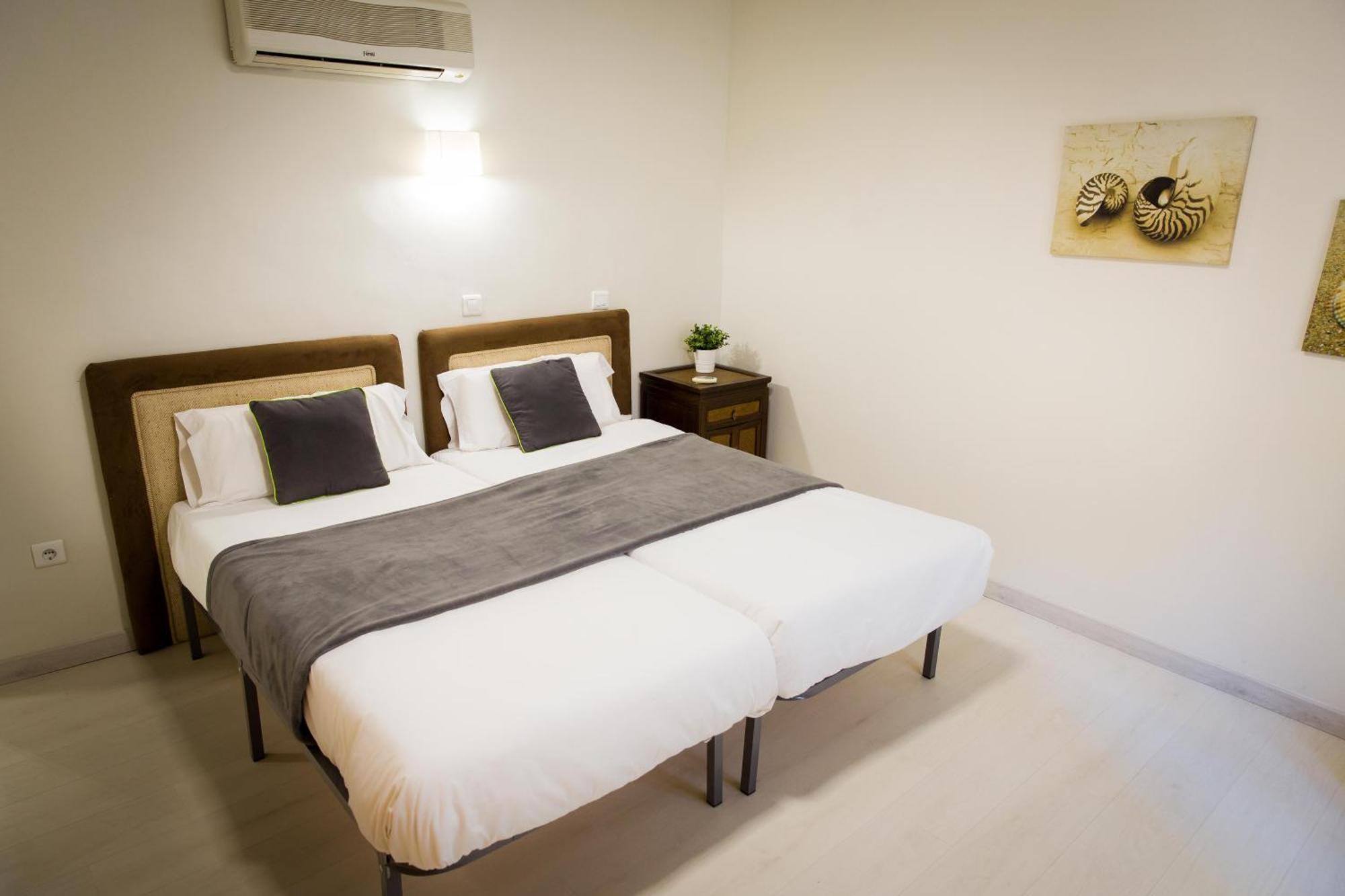 Apartments Holidays2Malaga City Center