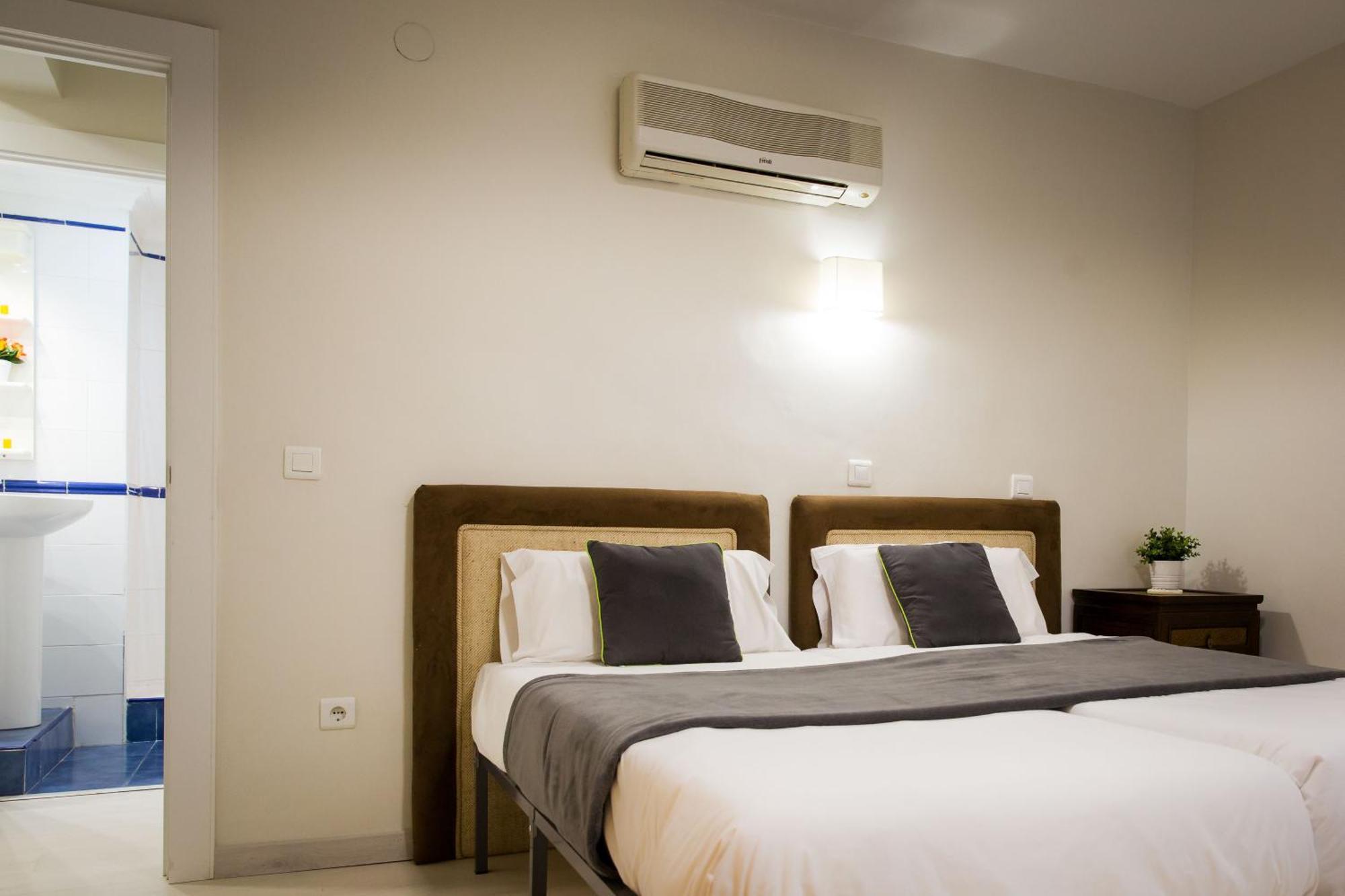 Apartments Holidays2Malaga City Center Apartment