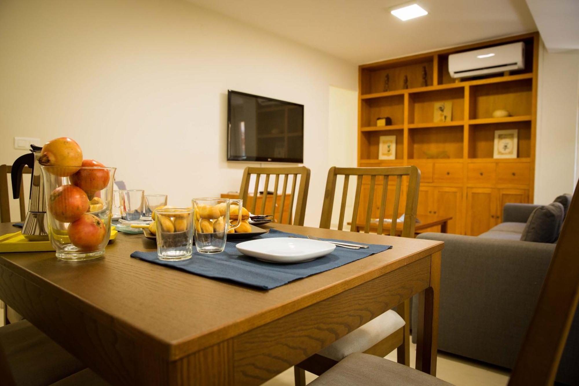 Apartments Holidays2Malaga City Center Apartment *