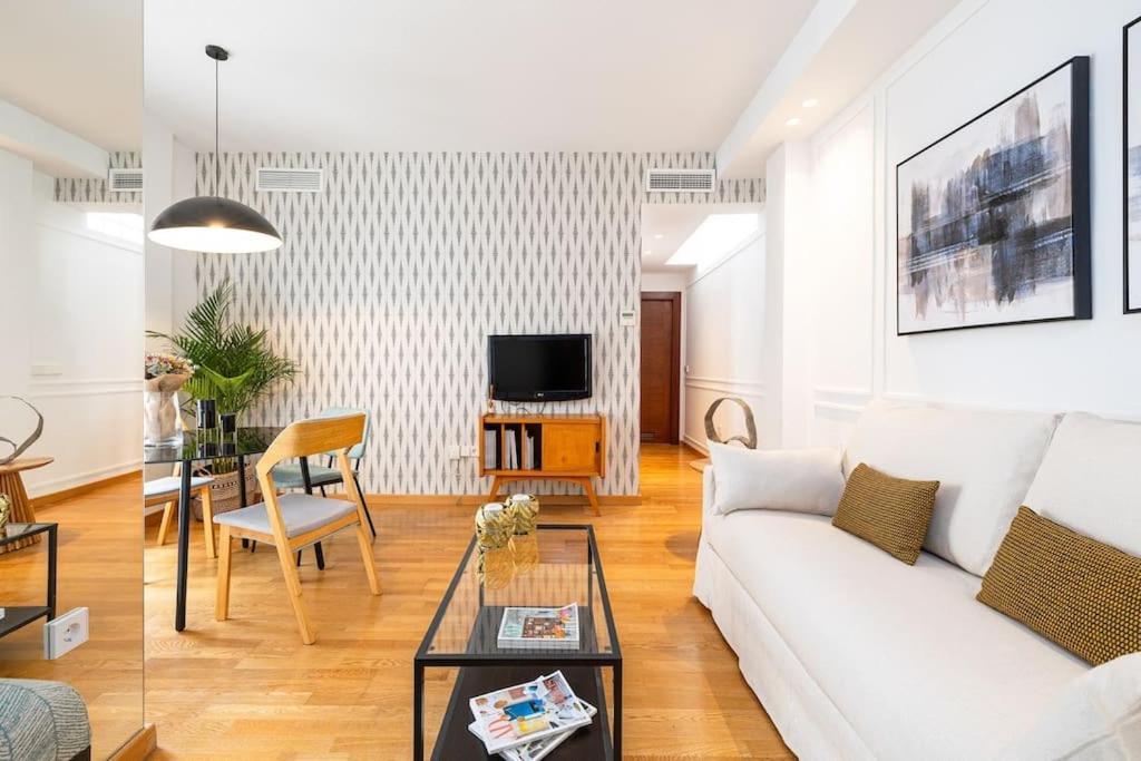 Apartment With Pool Malaga