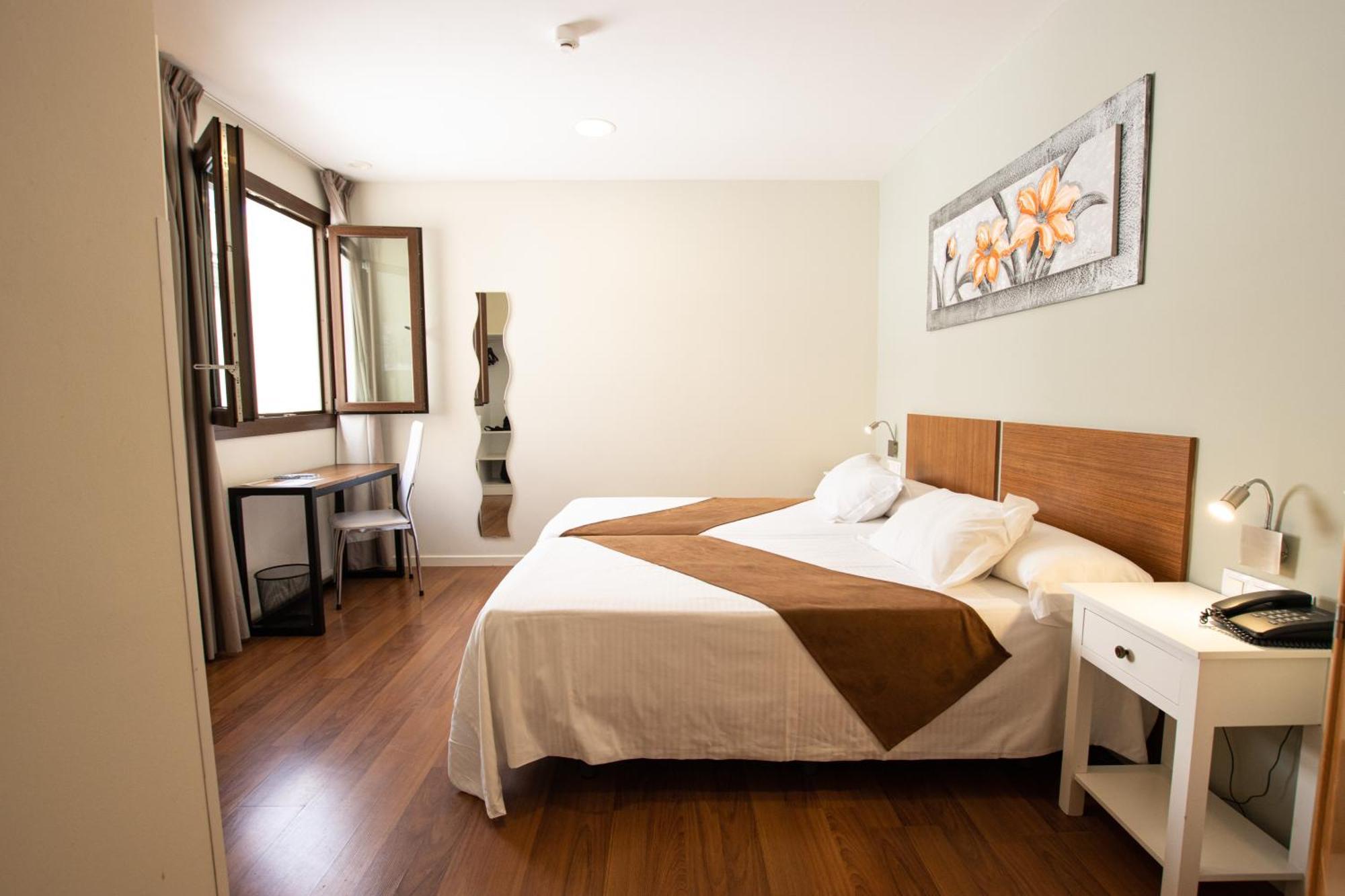 Hotel Gce 2*