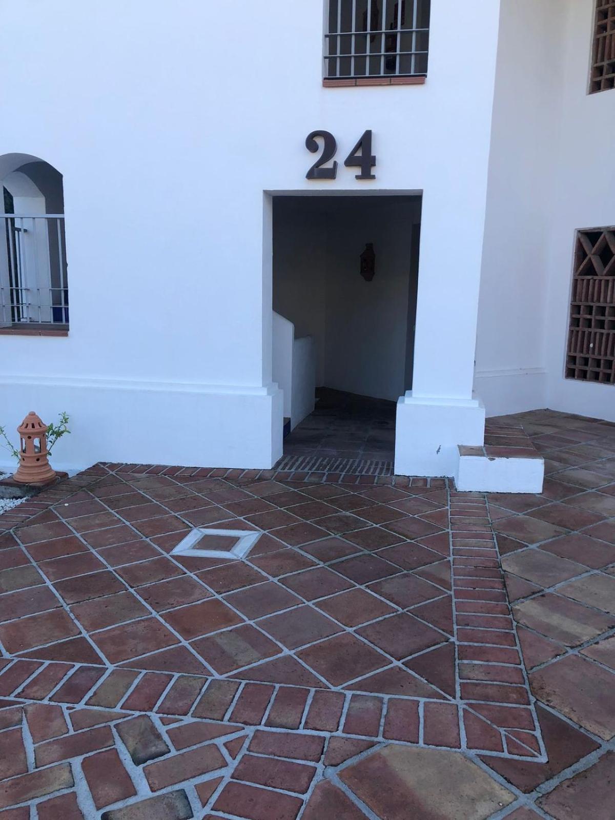 Superior 3br Golfla Minutes From Puerto Banus & Marbella Apartment
