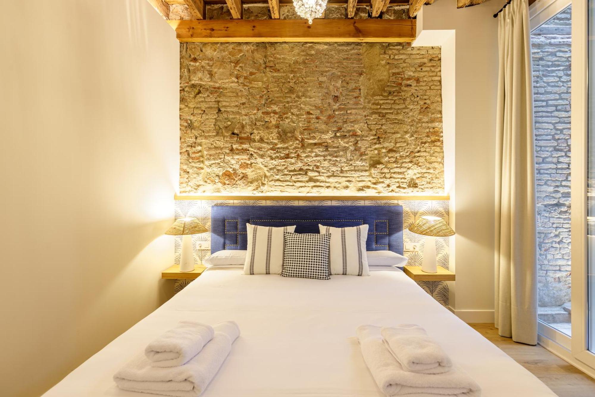 Apartamento Palacio Vegafuente By Caleta Homes
