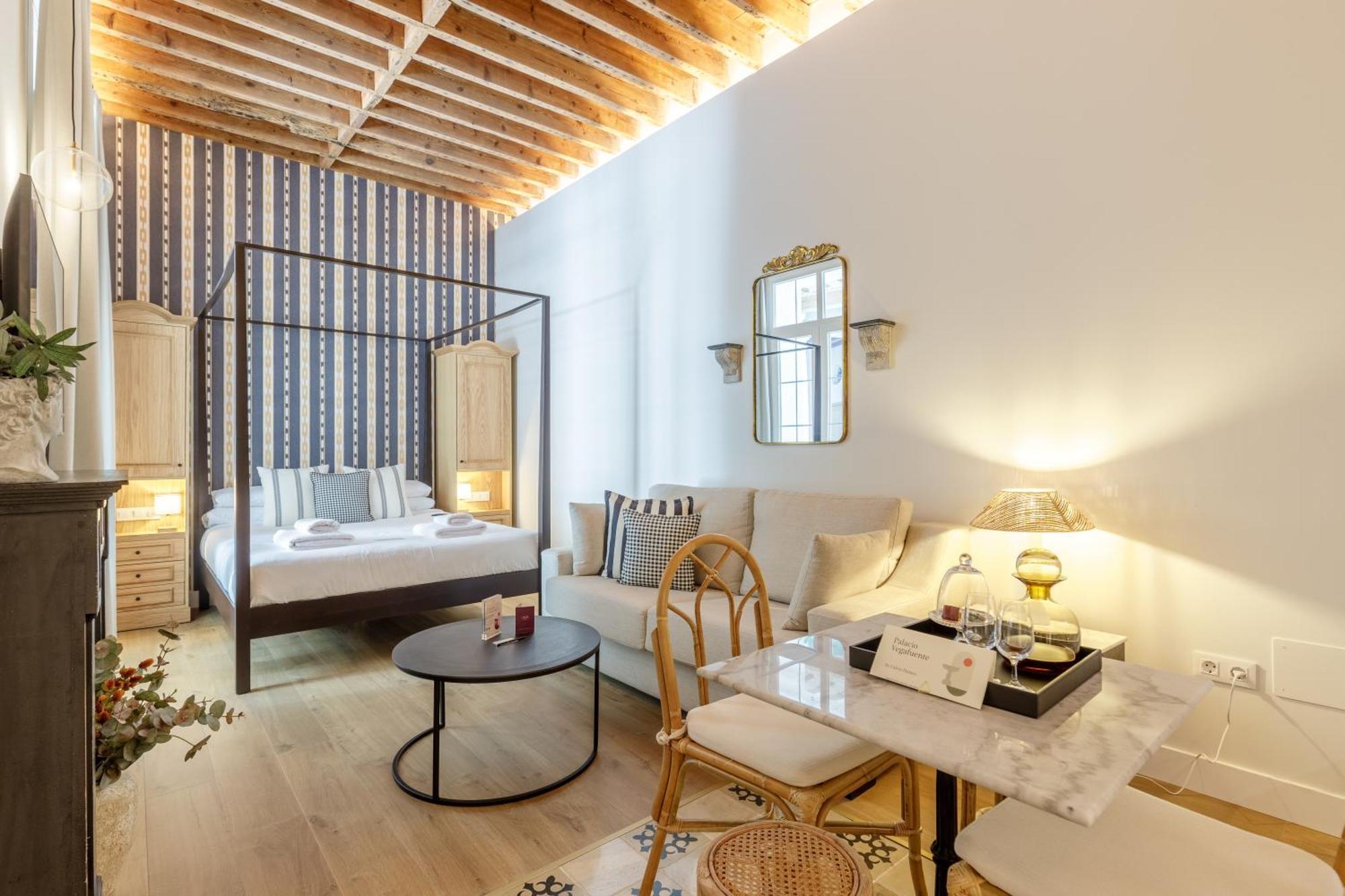 Palacio Vegafuente By Caleta Homes Apartamento