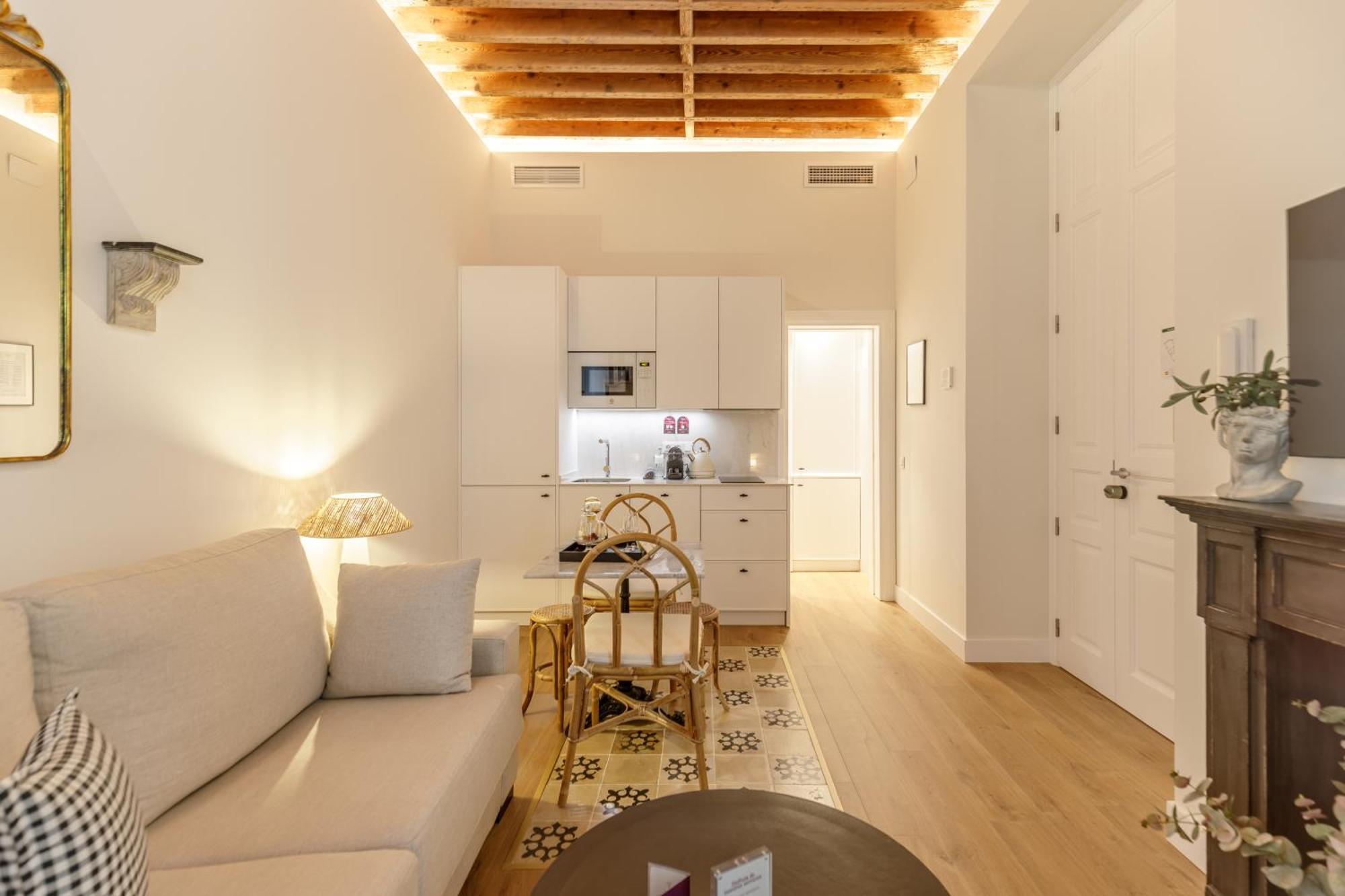 Apartamento Palacio Vegafuente By Caleta Homes *
