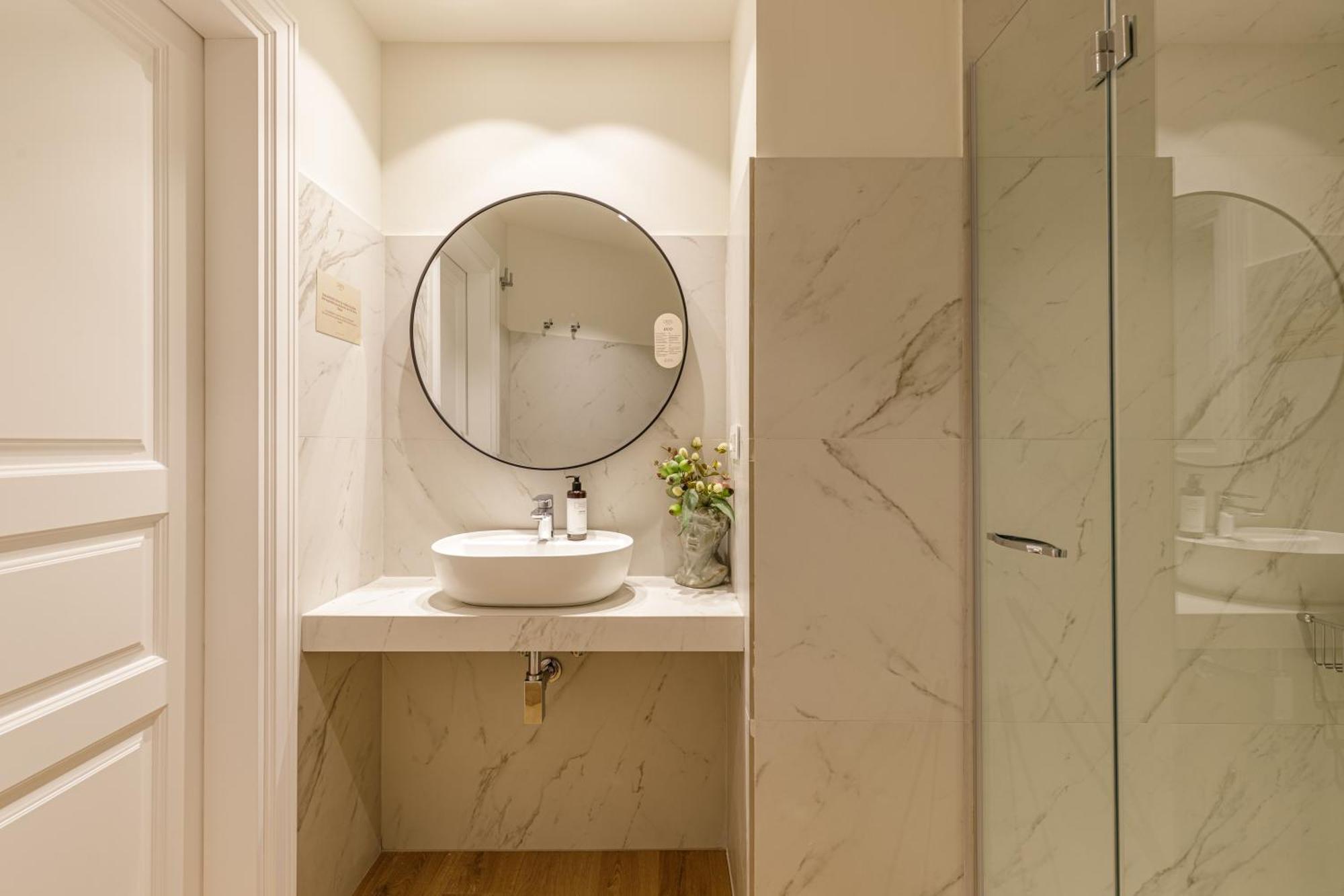 Apartamento Palacio Vegafuente By Caleta Homes