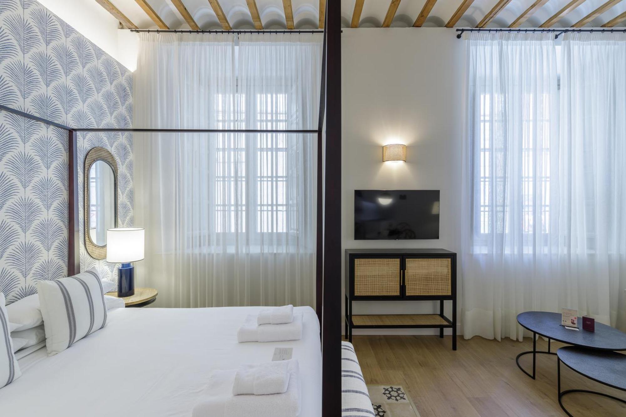 Palacio Vegafuente By Caleta Homes Apartamento
