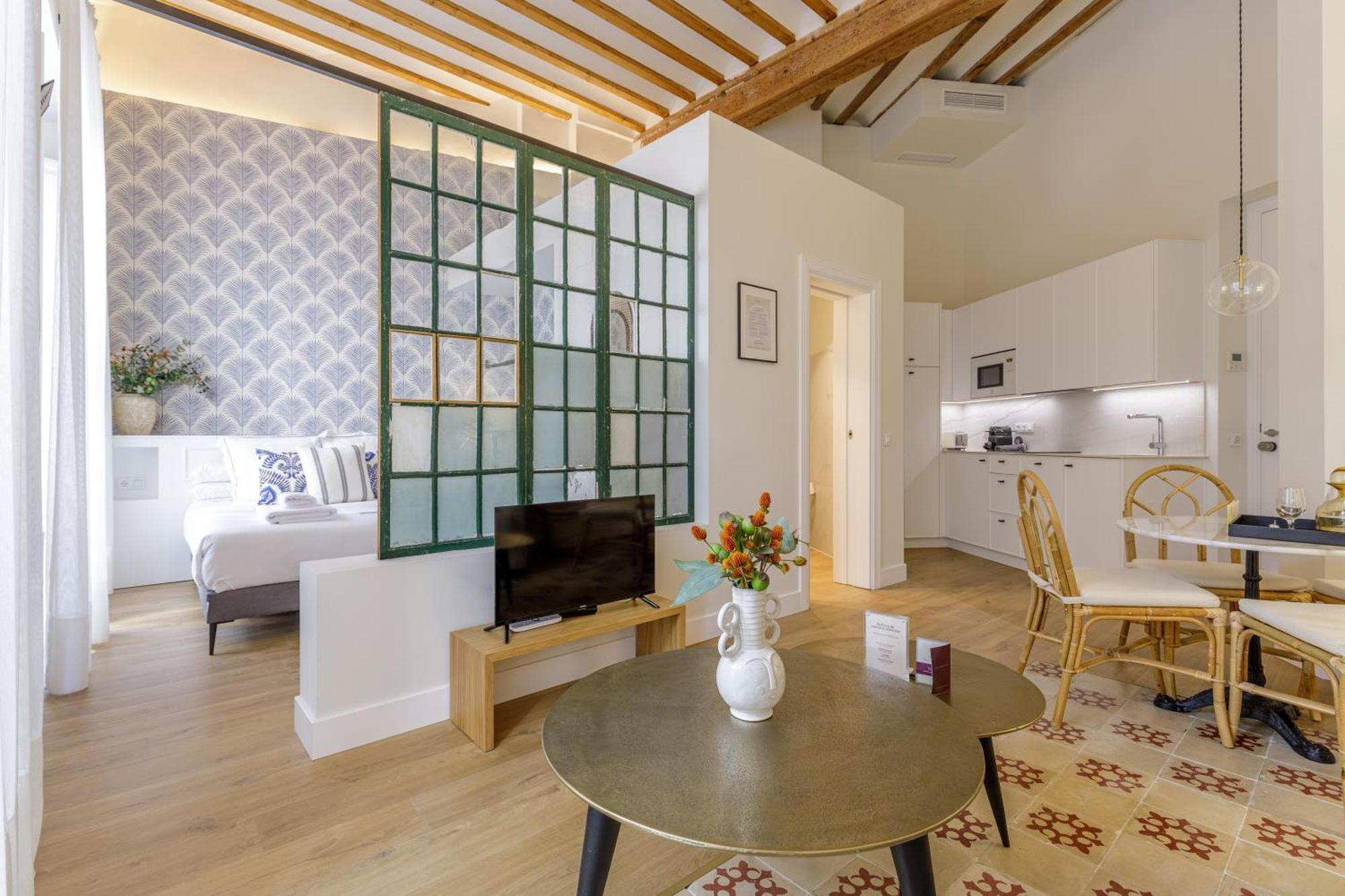 Palacio Vegafuente By Caleta Homes Apartamento