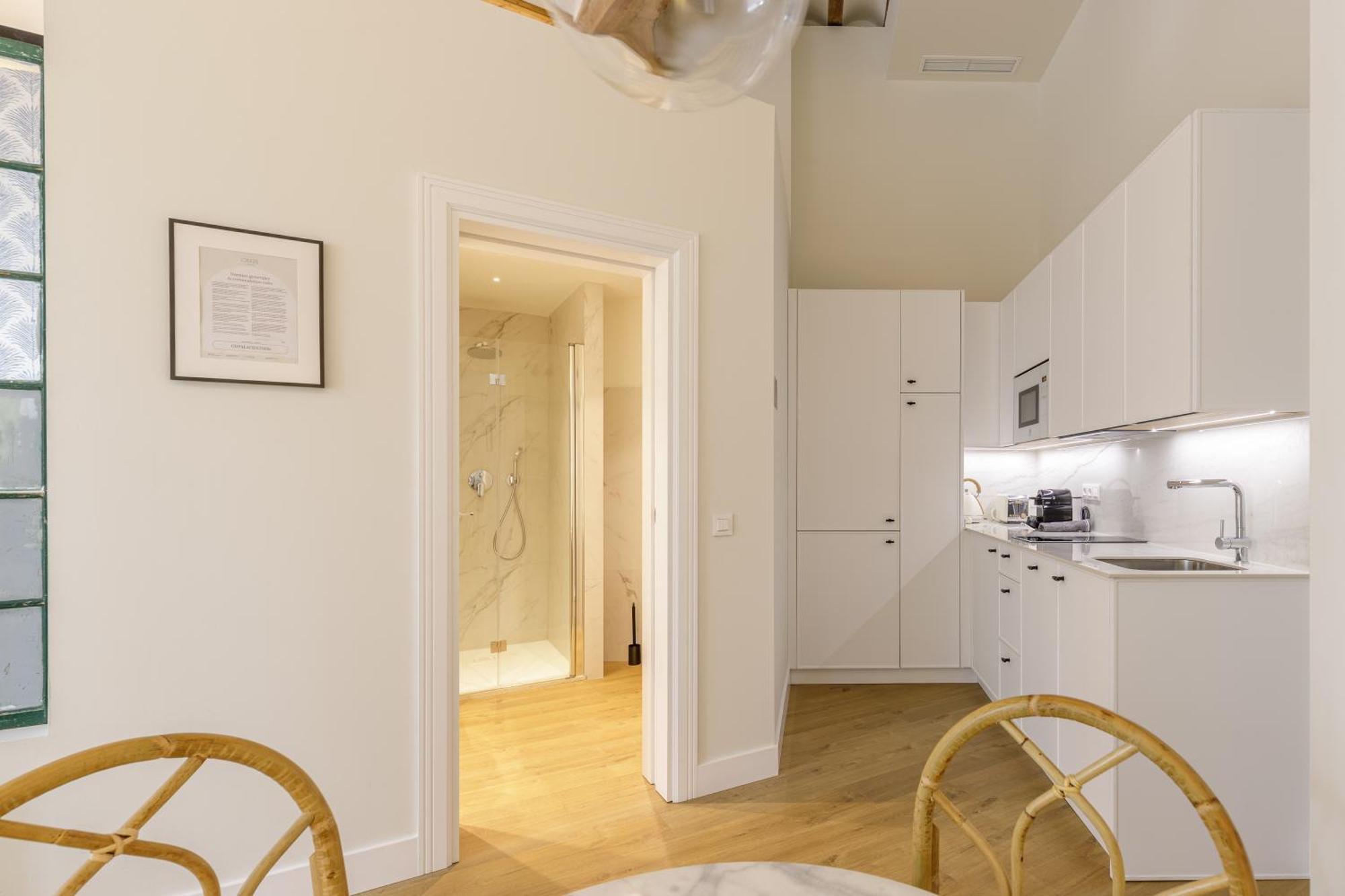 Apartamento Palacio Vegafuente By Caleta Homes