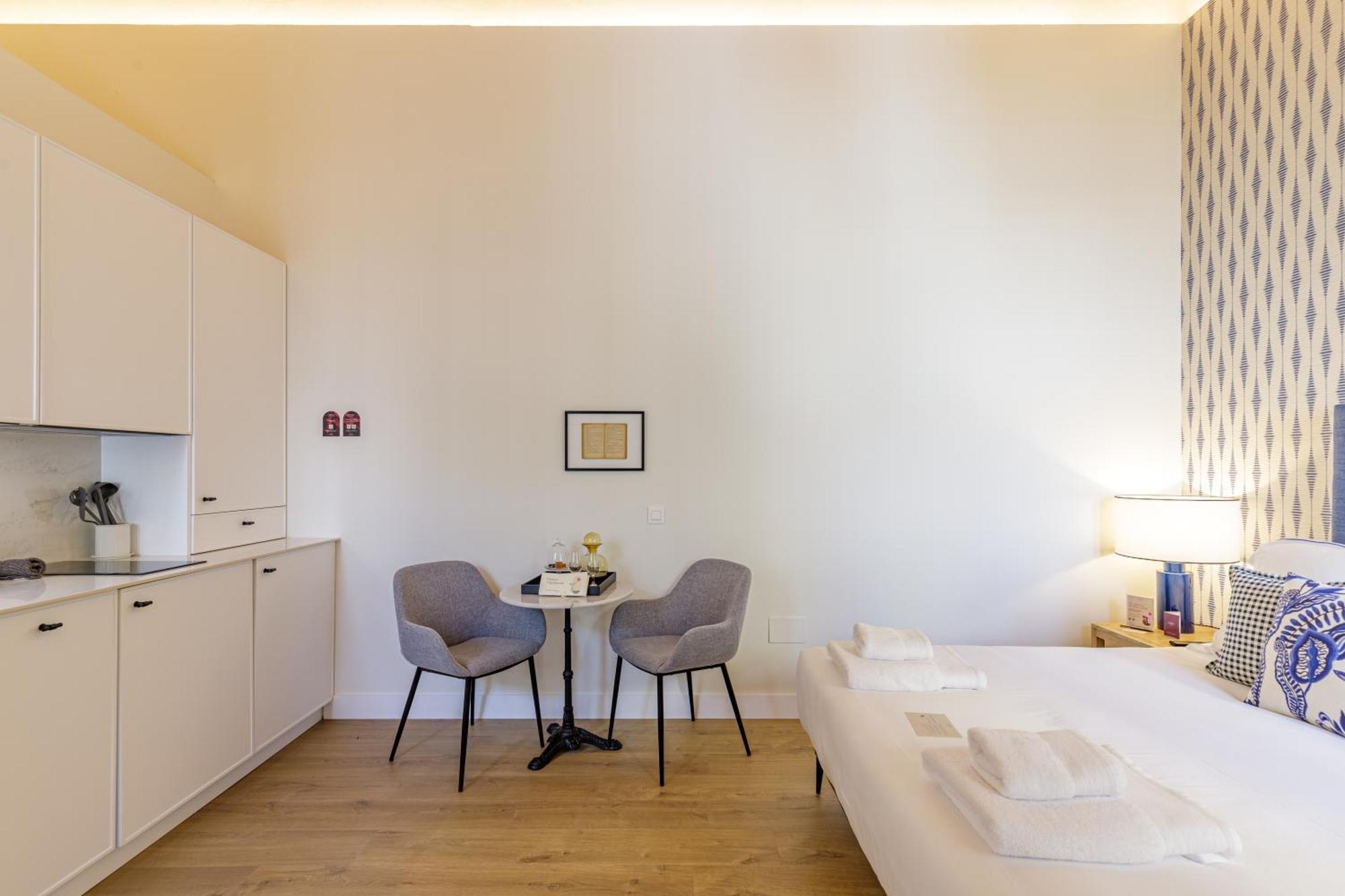 Apartamento Palacio Vegafuente By Caleta Homes