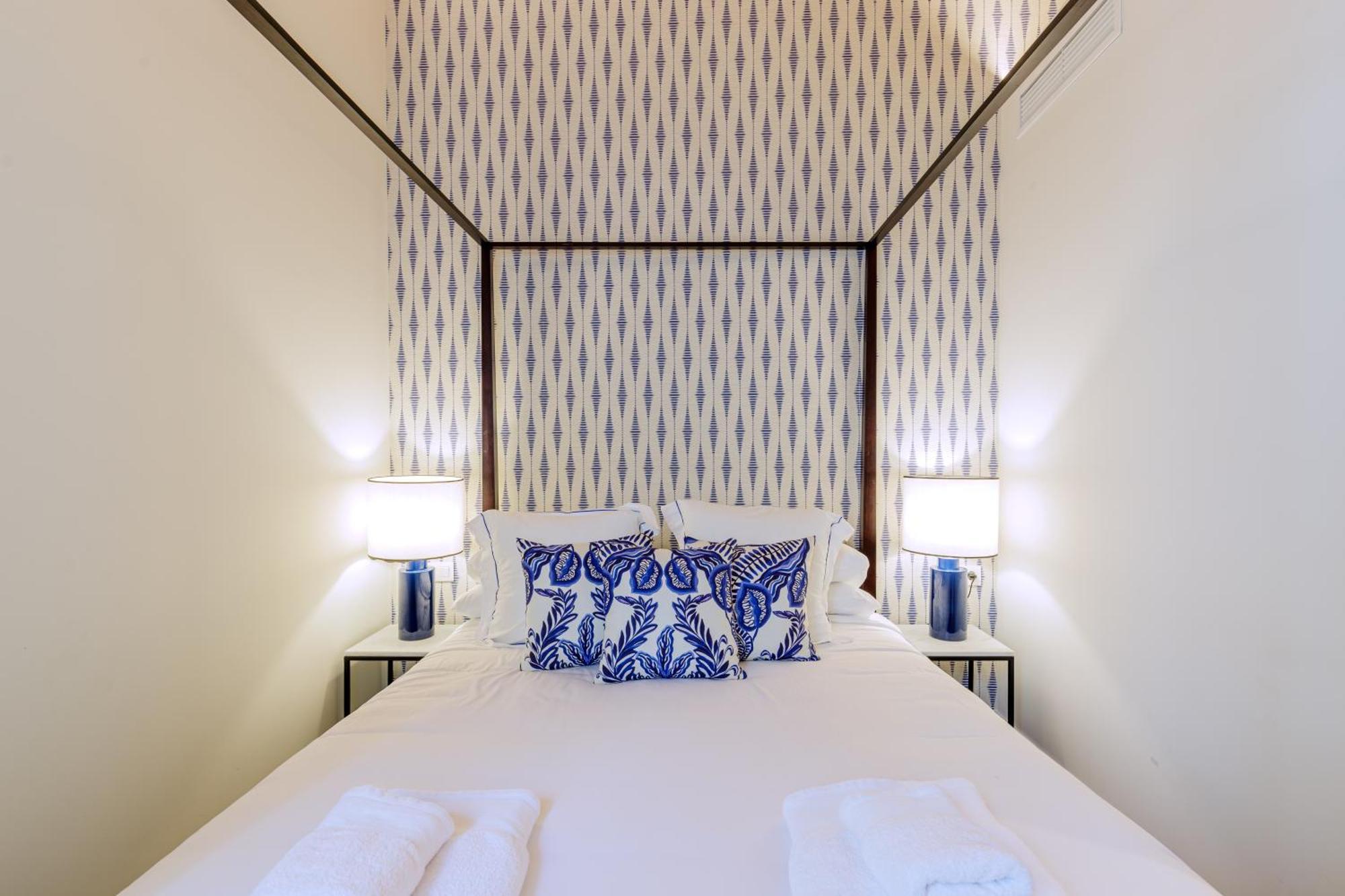 Apartamento Palacio Vegafuente By Caleta Homes