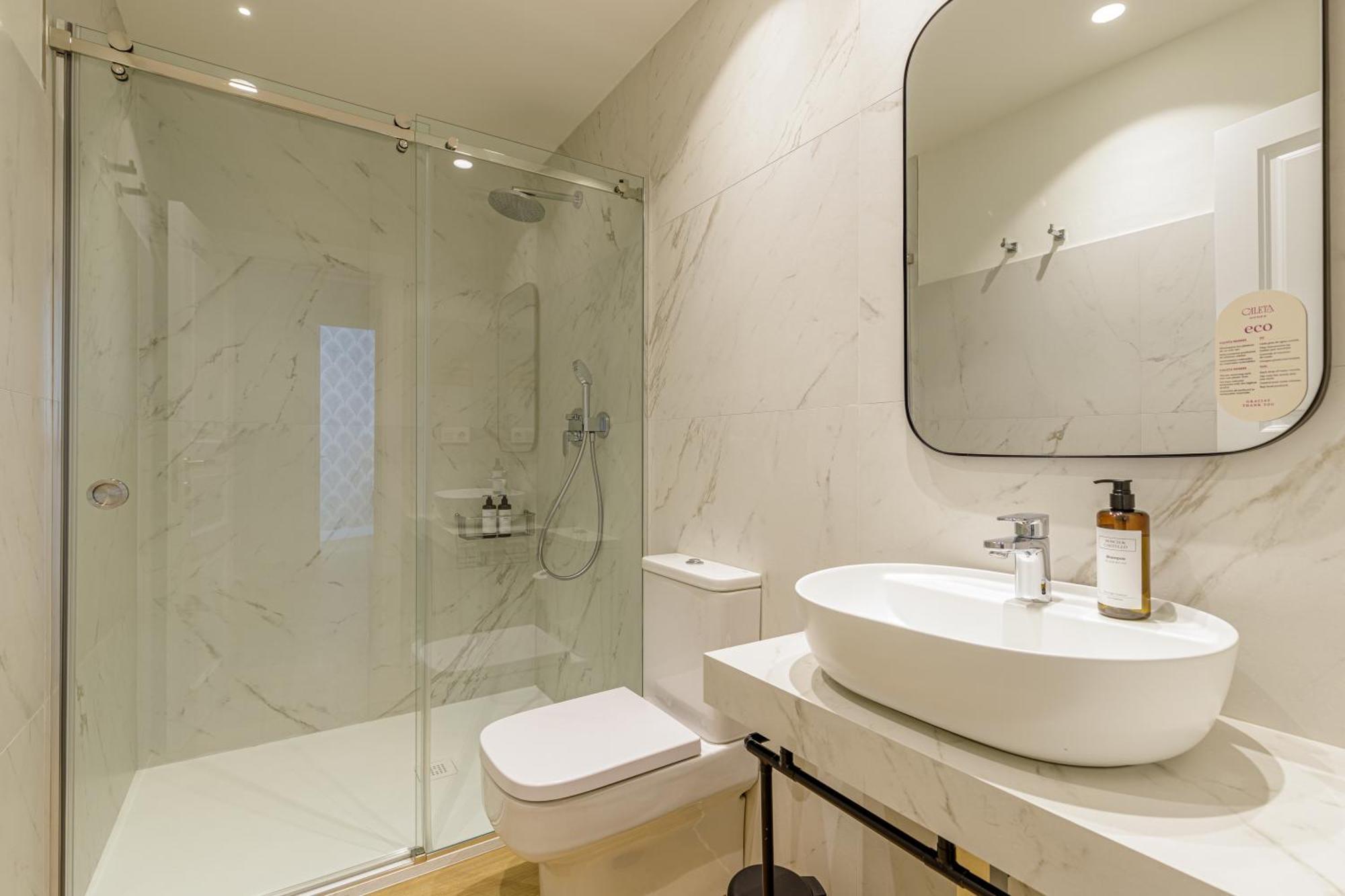 Apartamento Palacio Vegafuente By Caleta Homes *