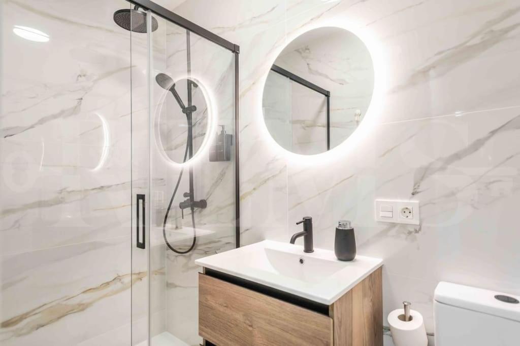 Bright And Modern By Rems Apartamento