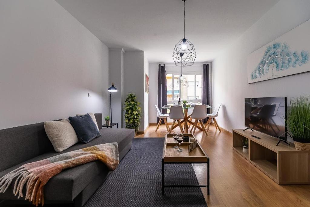 Apartamento El Palo Luxury With Parking Málaga