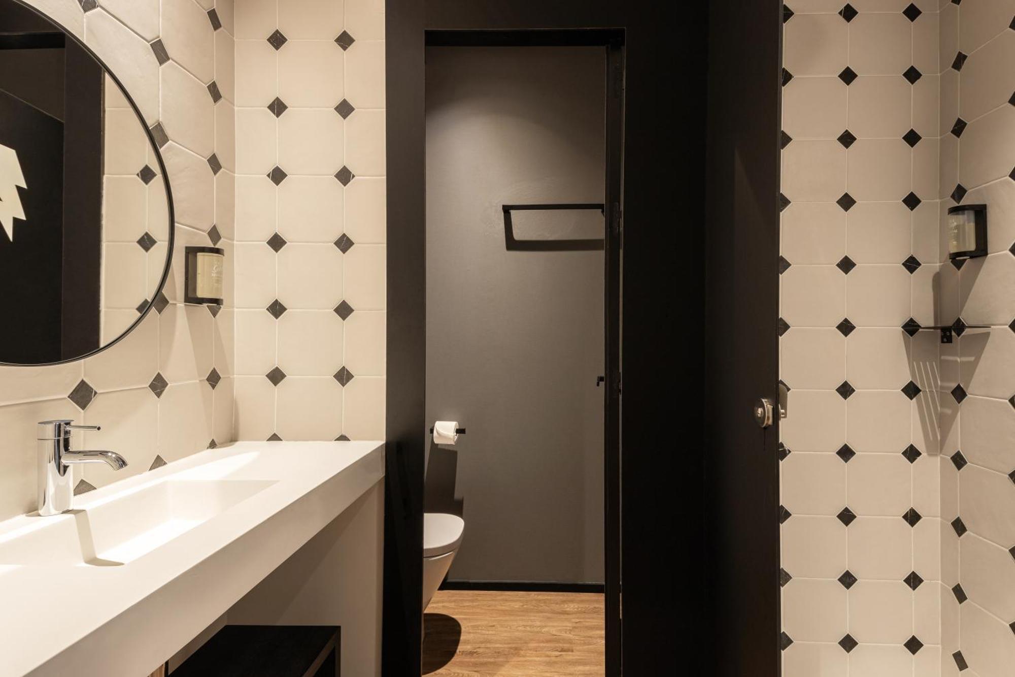Toc Hostal
